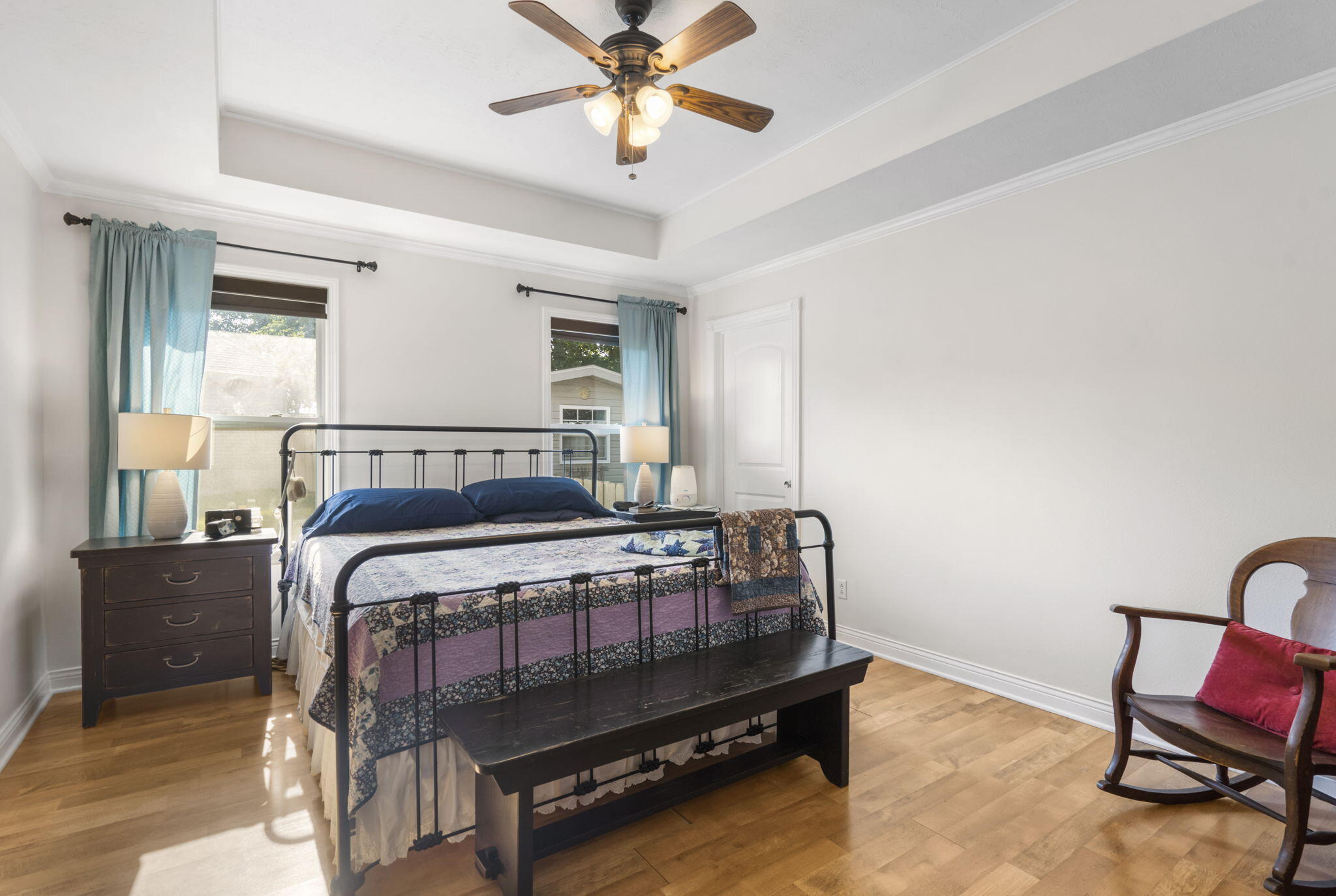 1208 W Ridgecrest Street