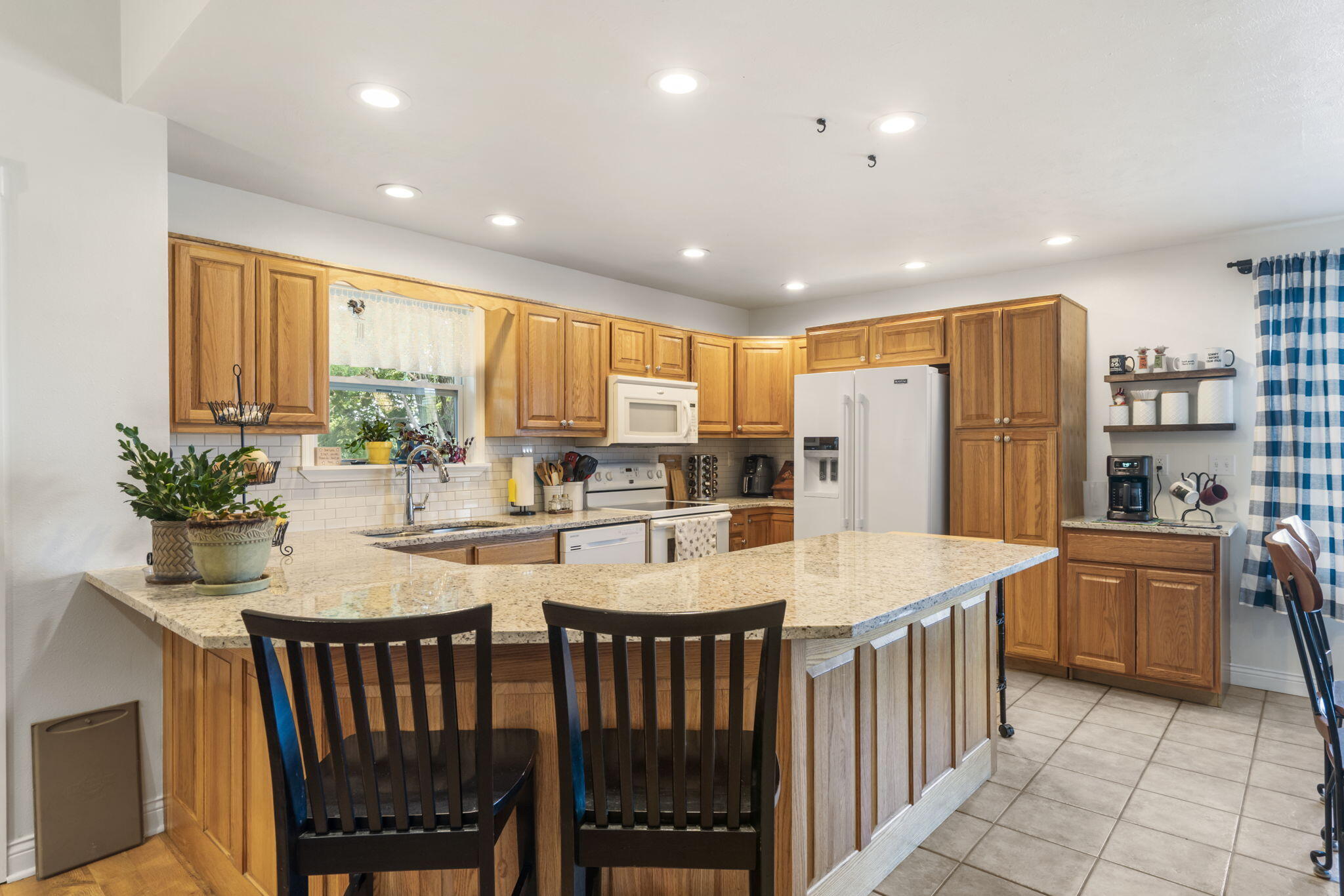 1208 W Ridgecrest Street