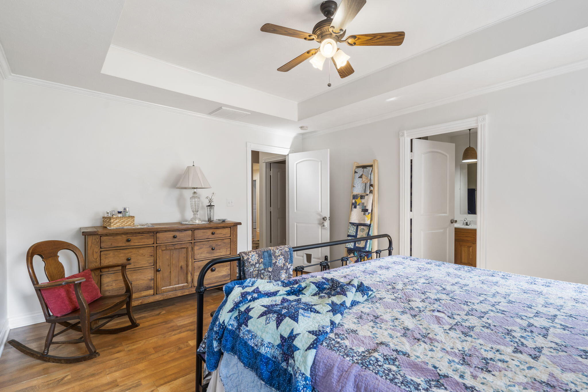 1208 W Ridgecrest Street