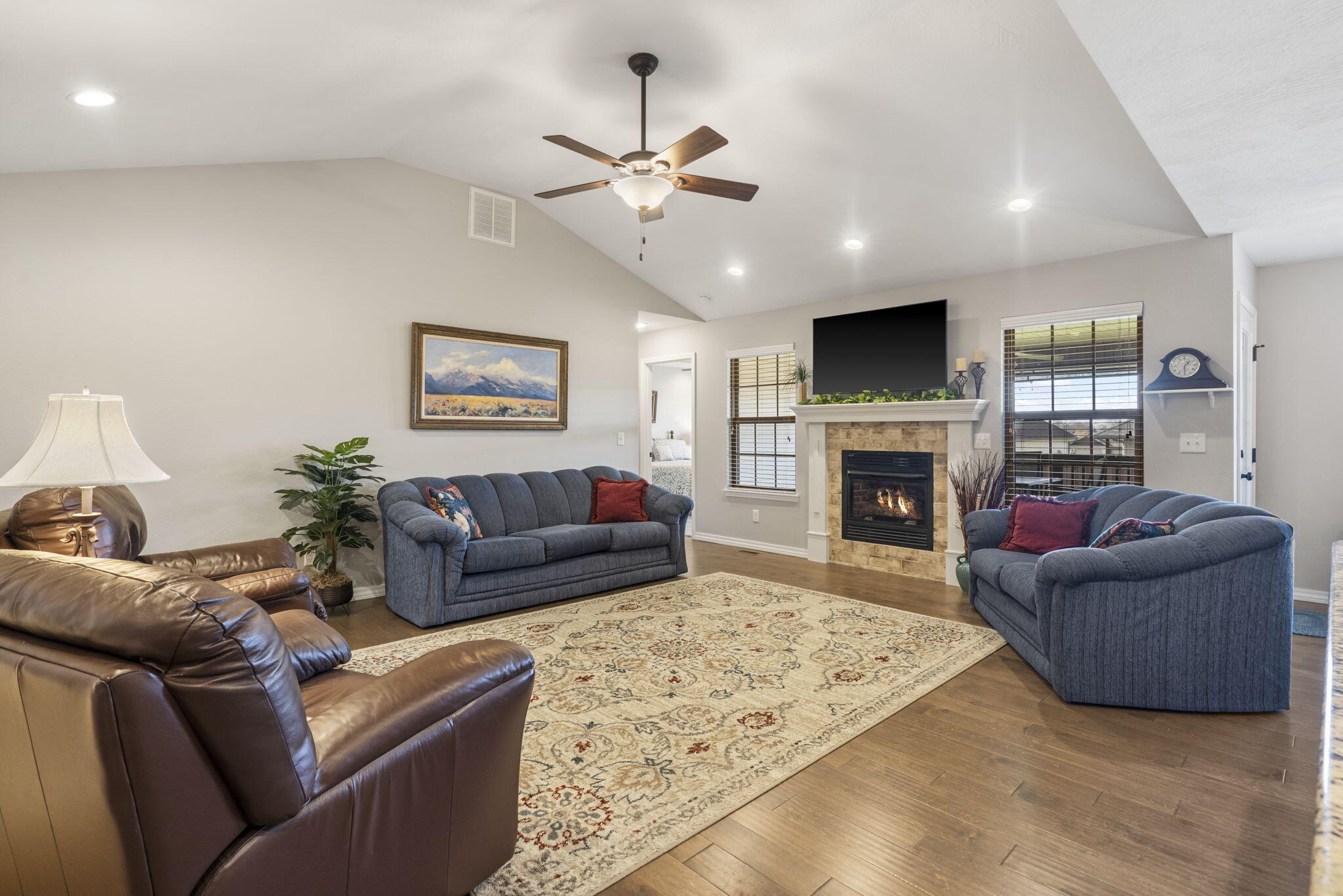 1917 S La Jolla Street