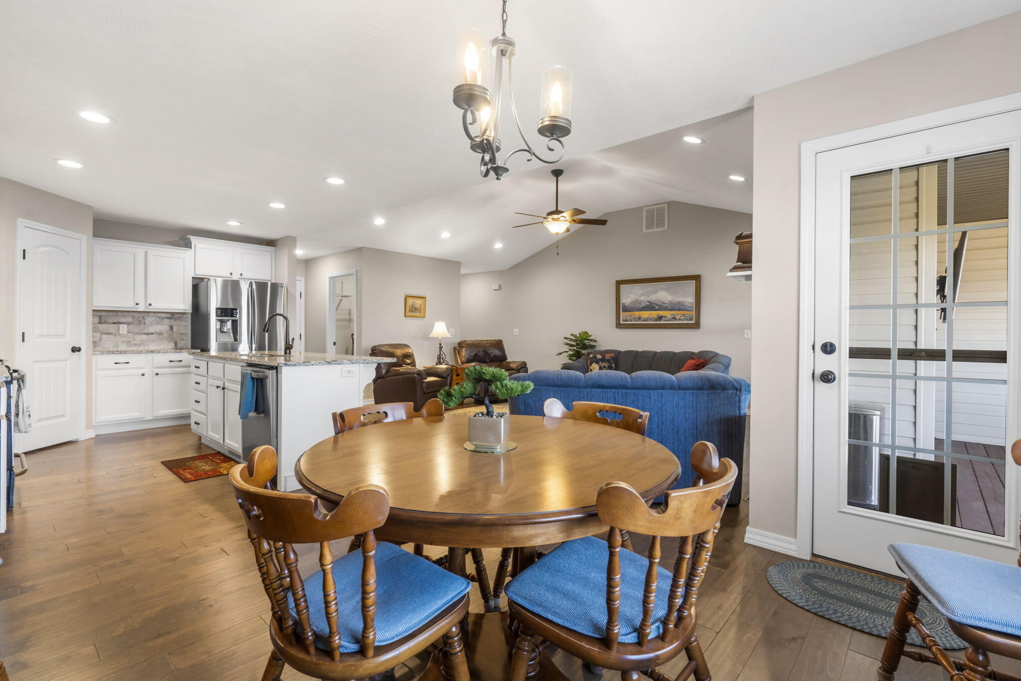 1917 S La Jolla Street