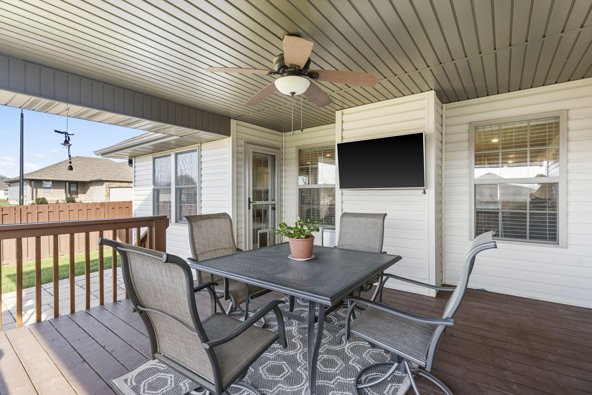 1917 S La Jolla Street