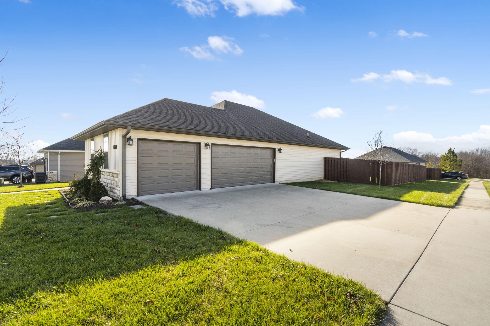 1917 S La Jolla Street