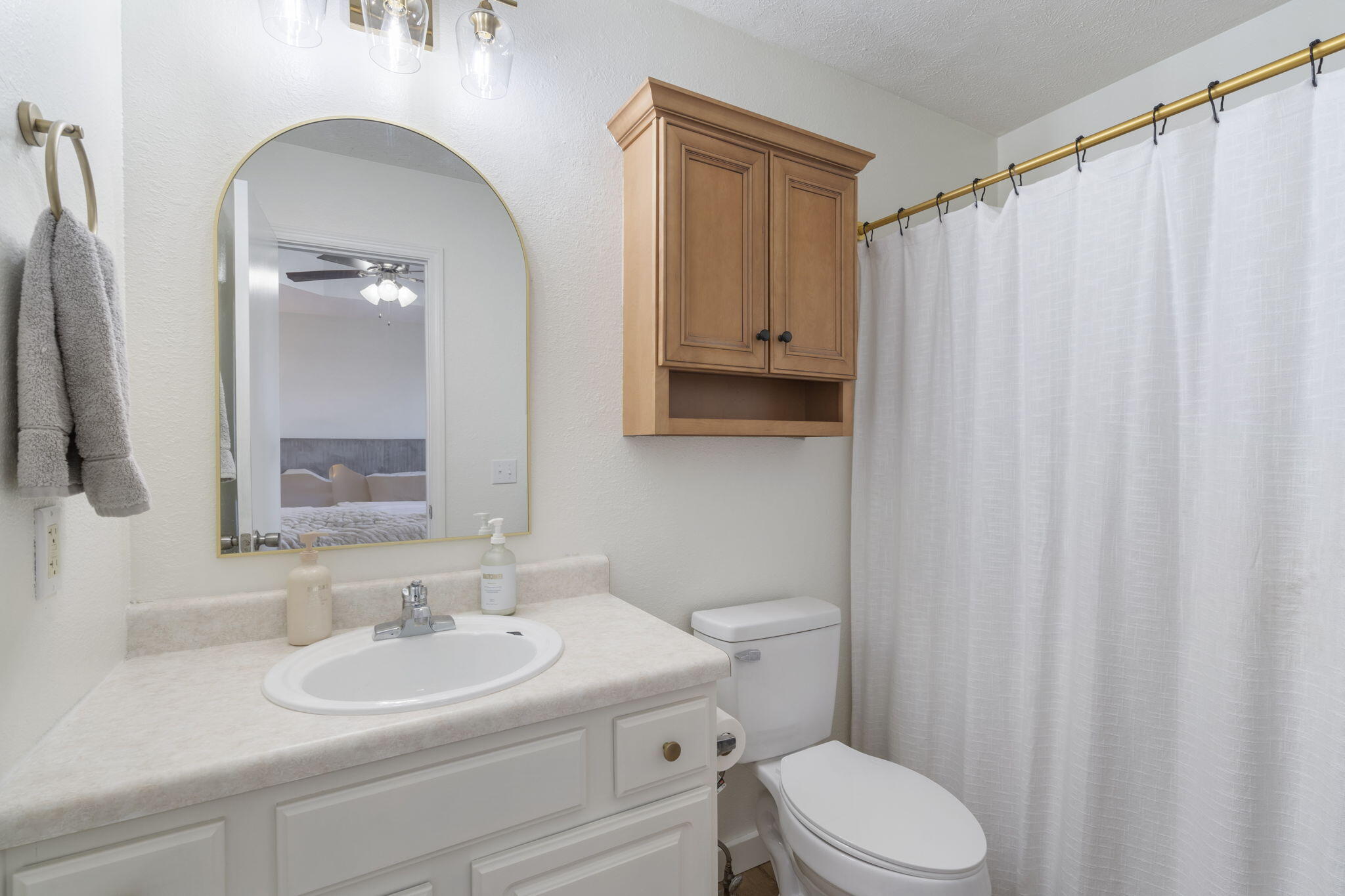 589 N Chandler Avenue