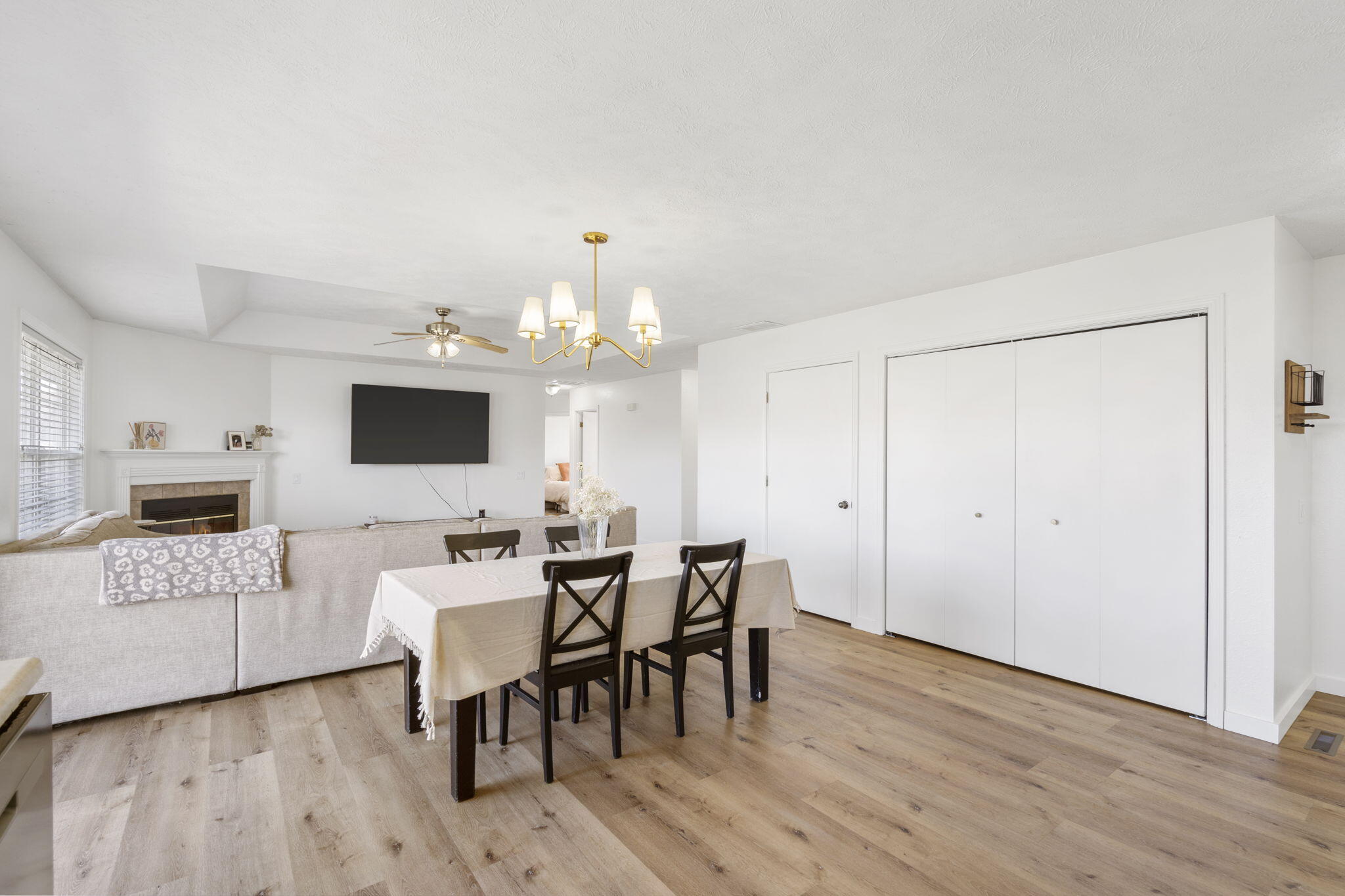 589 N Chandler Avenue