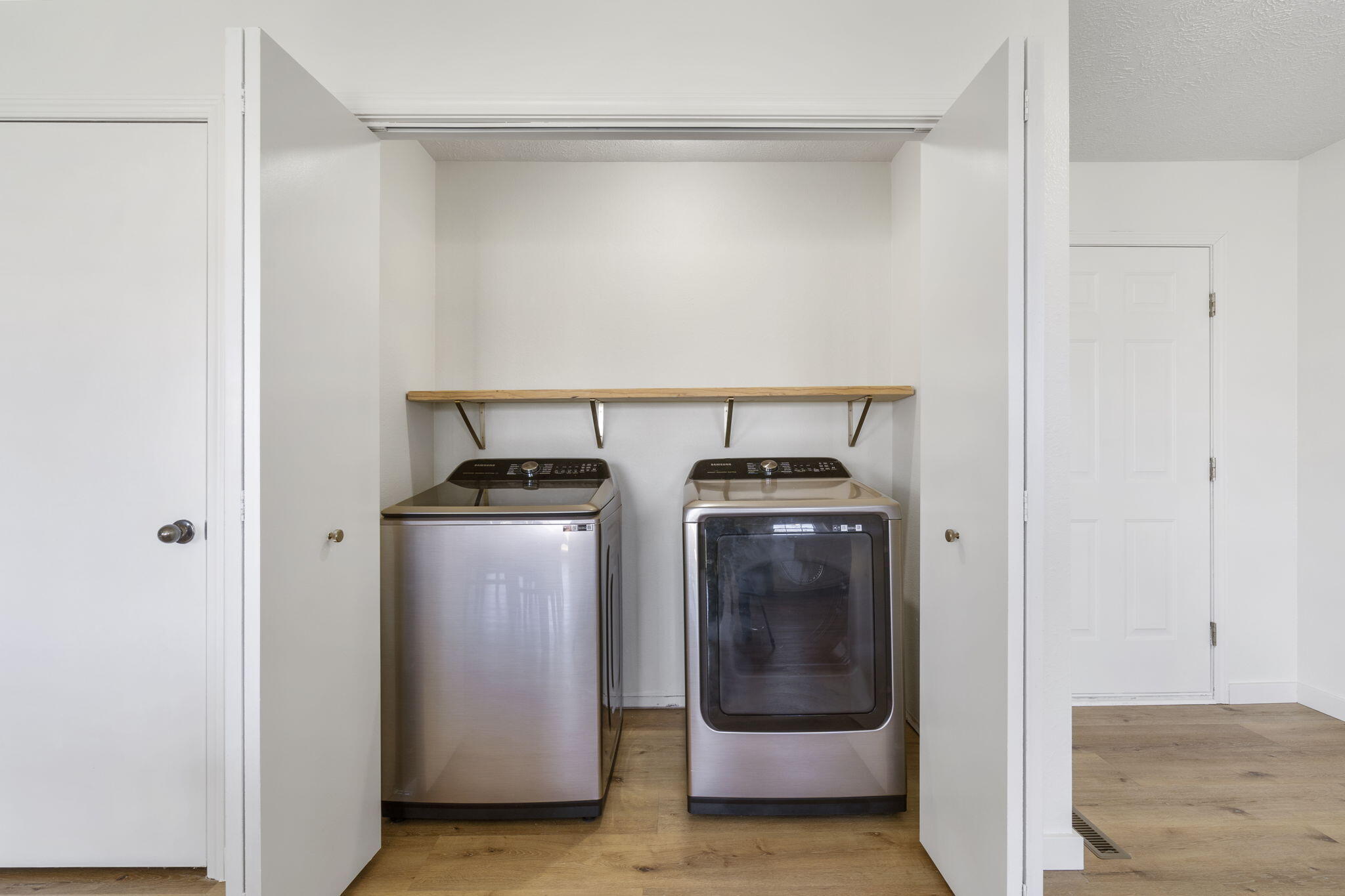 589 N Chandler Avenue