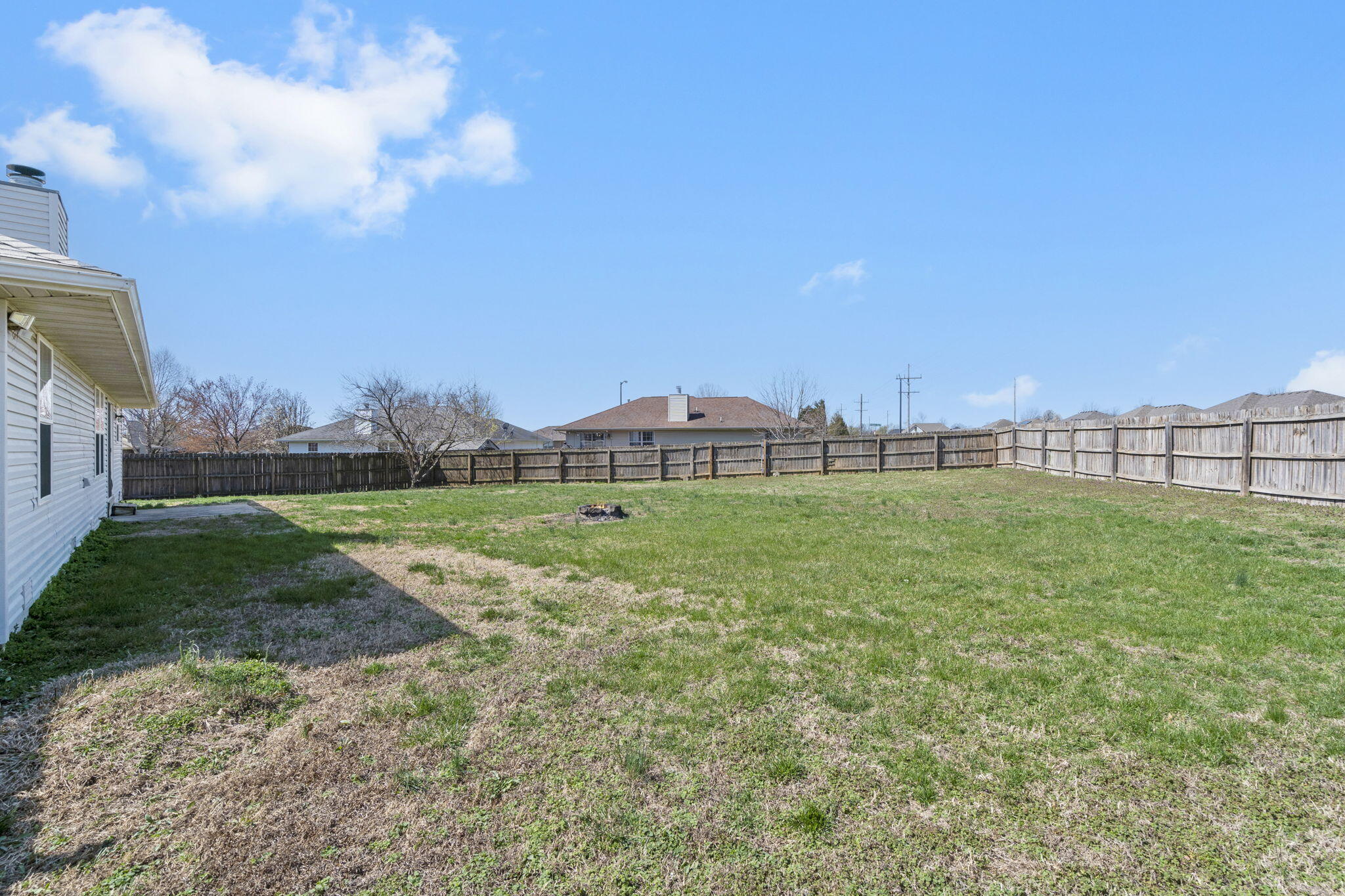 589 N Chandler Avenue