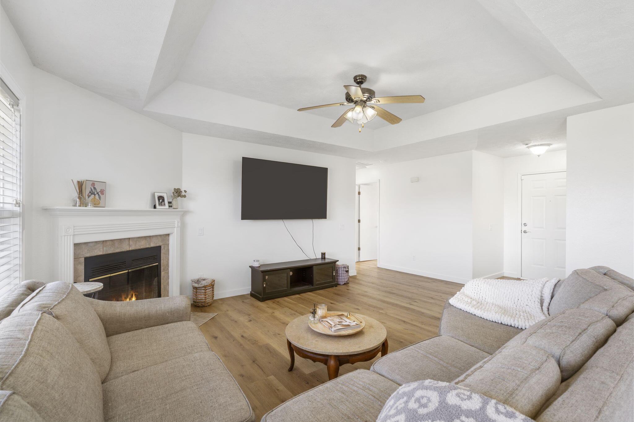 589 N Chandler Avenue