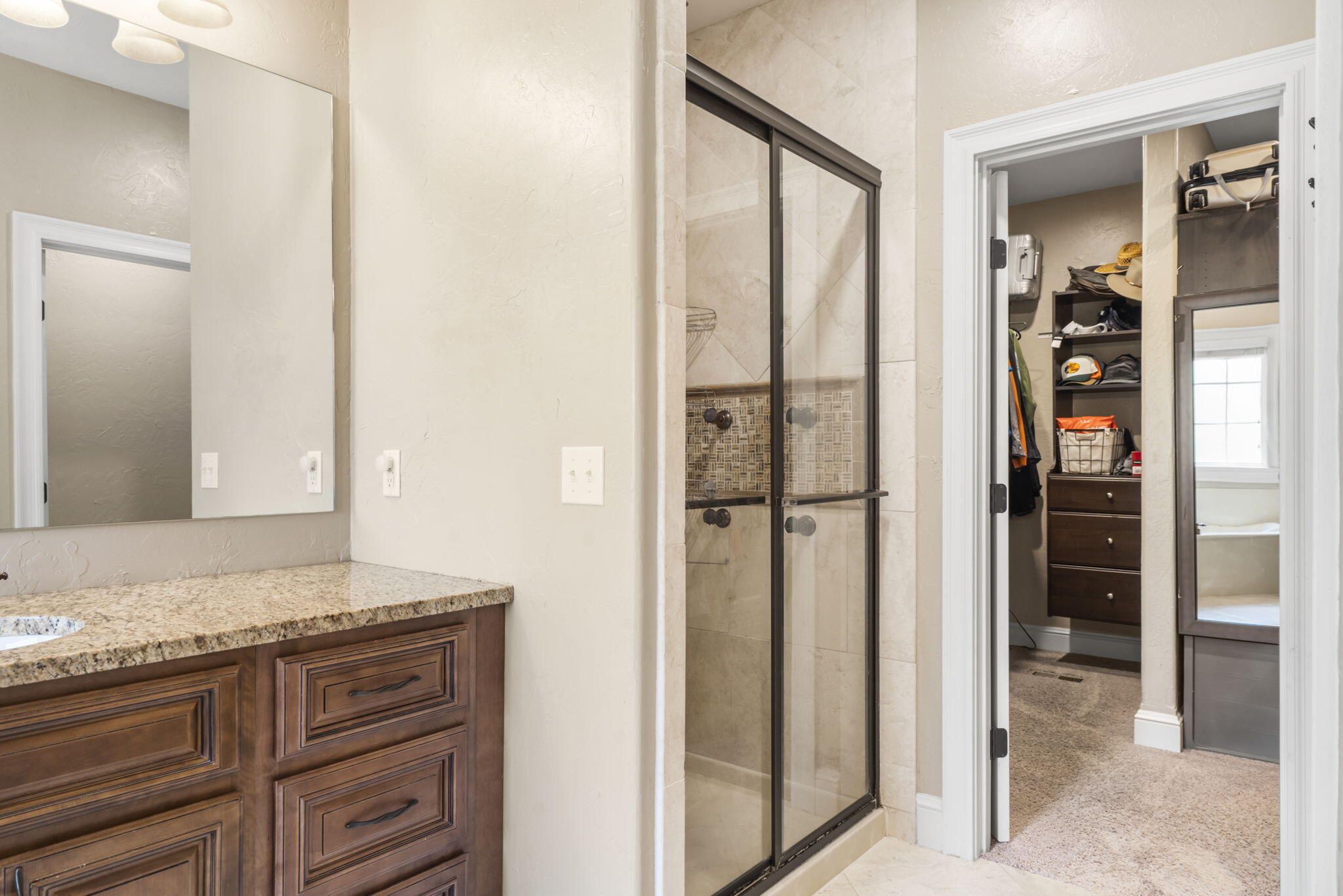 2081 S Emerald Place