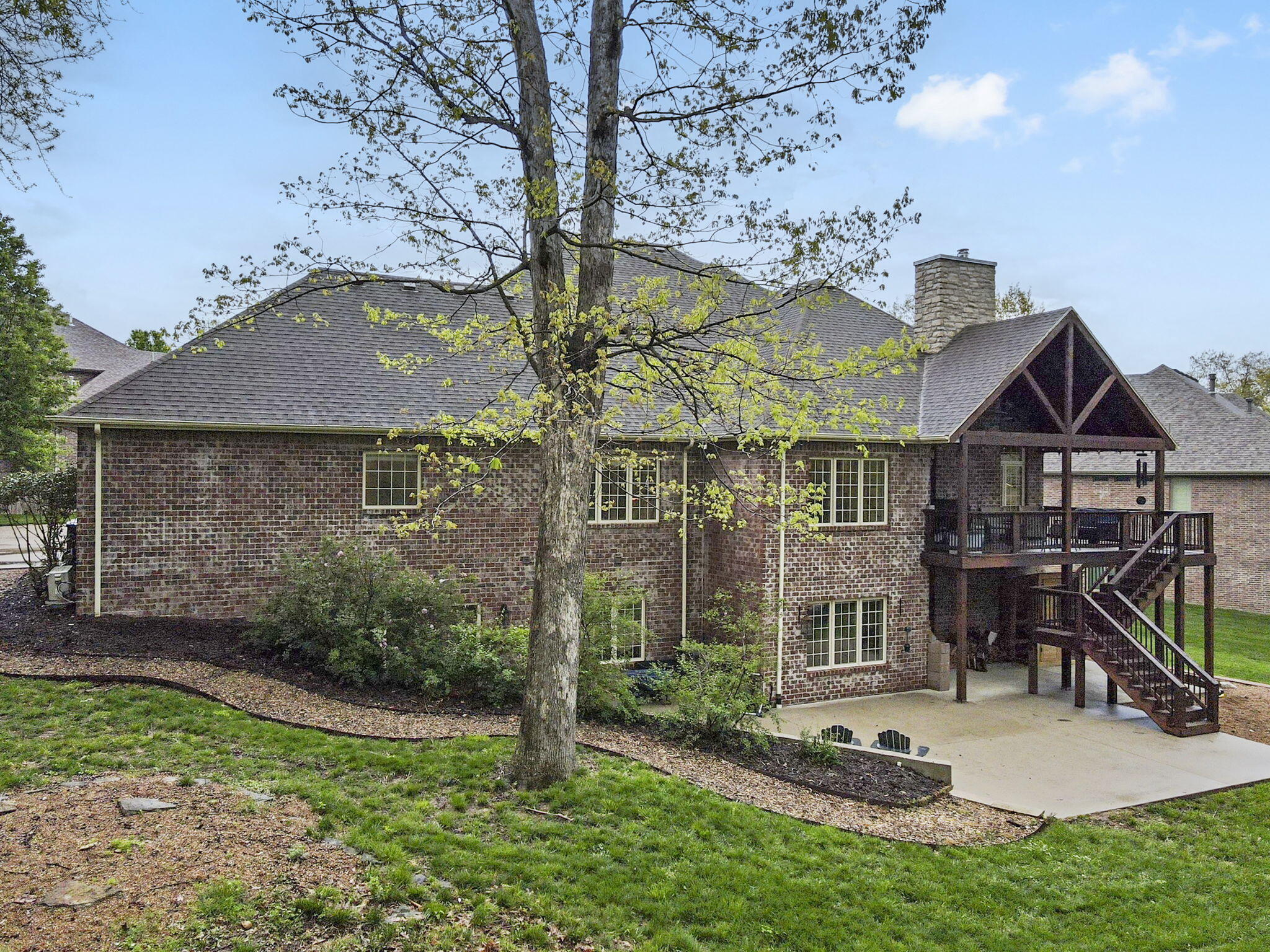 2081 S Emerald Place