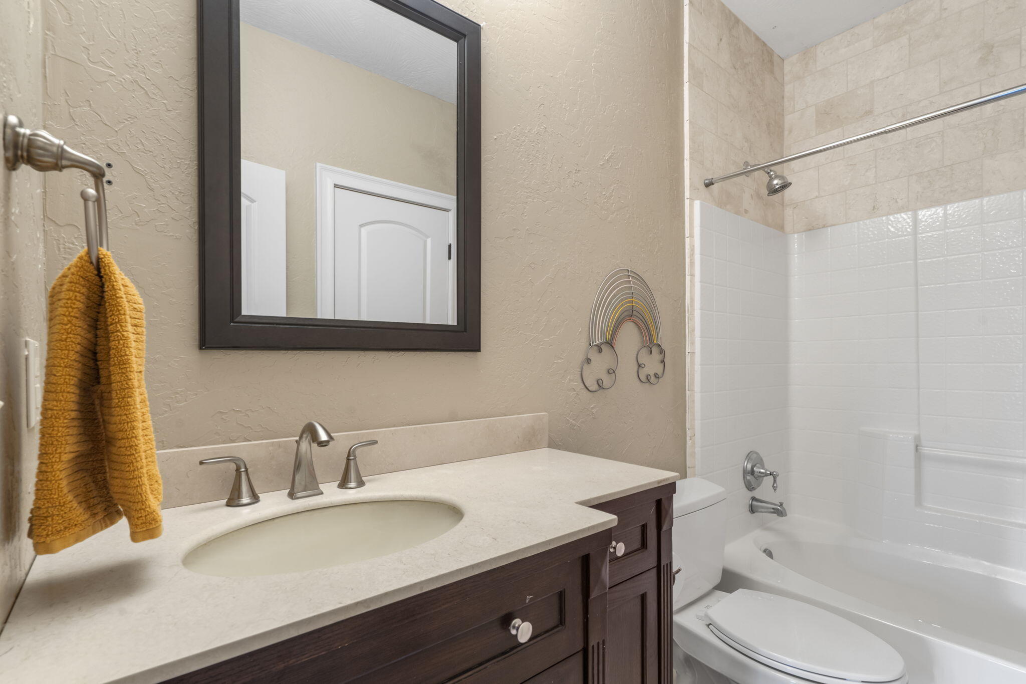 2081 S Emerald Place