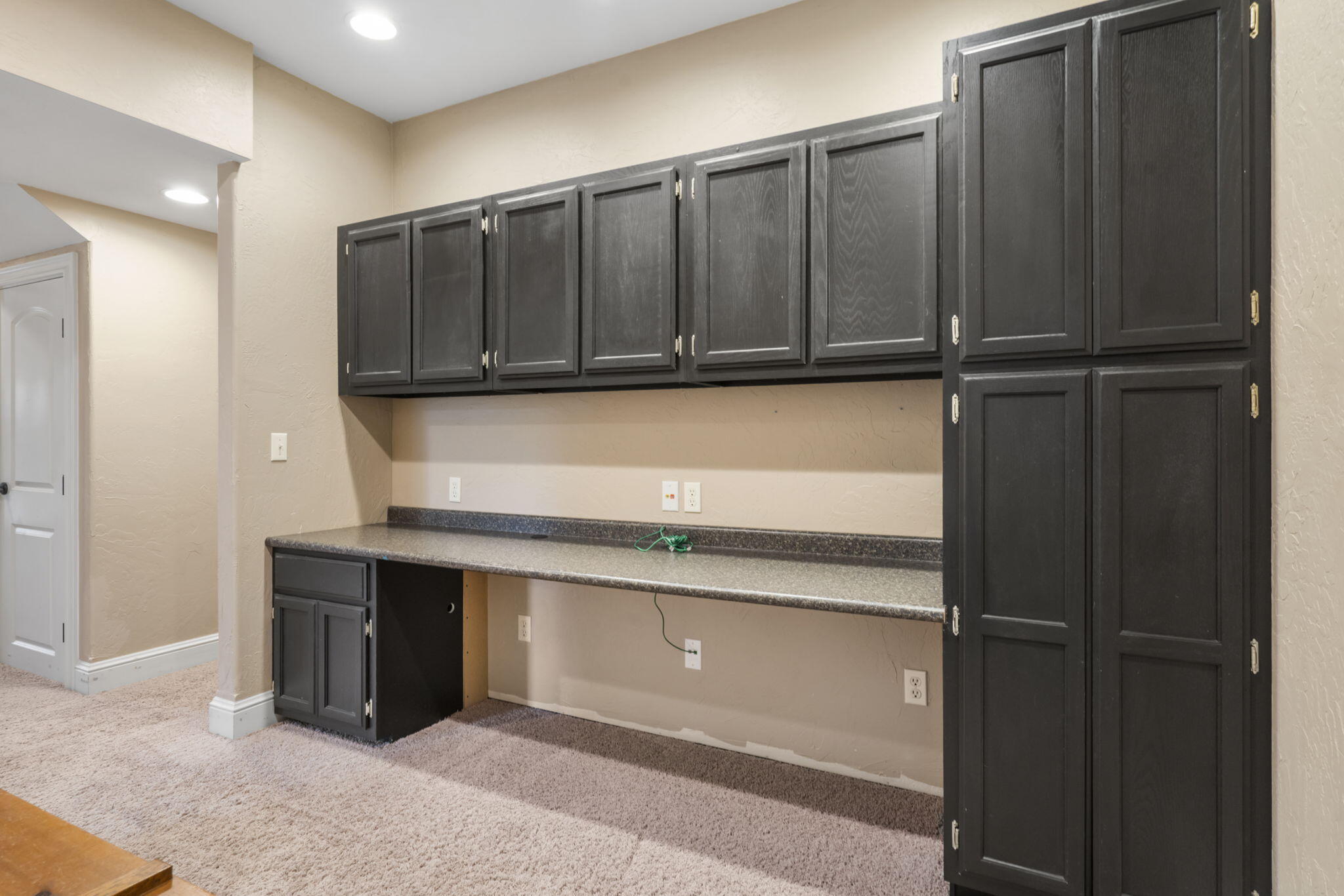 2081 S Emerald Place