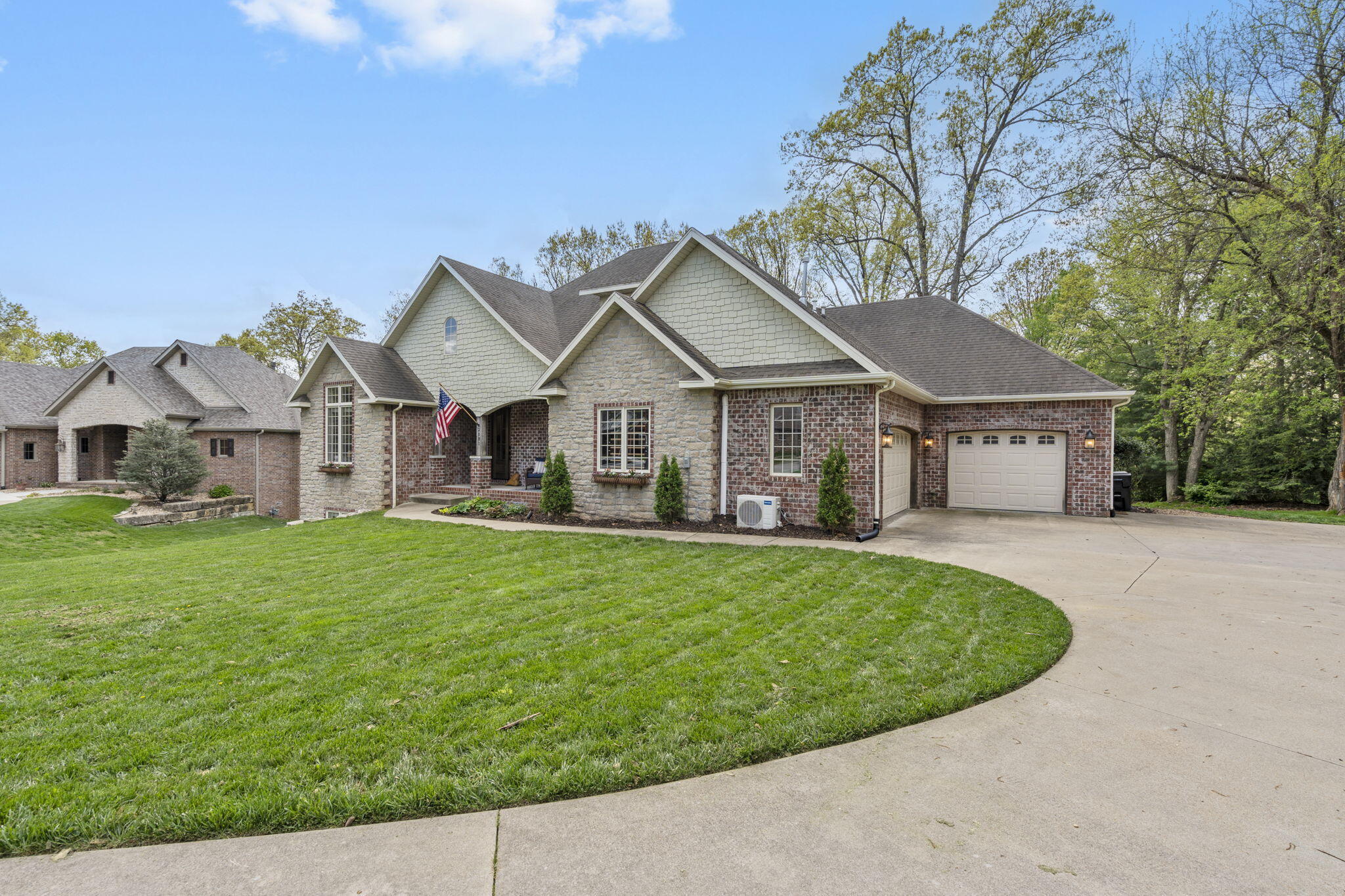 2081 S Emerald Place