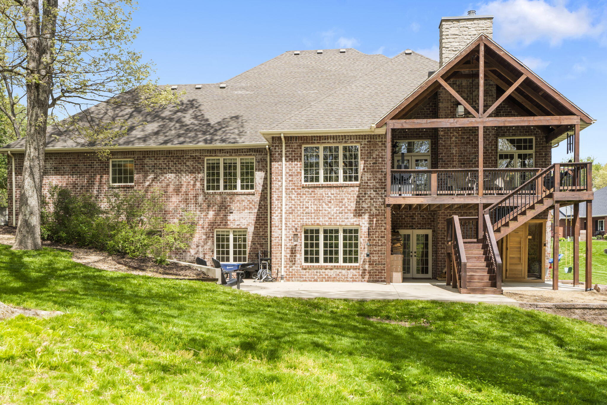 2081 S Emerald Place