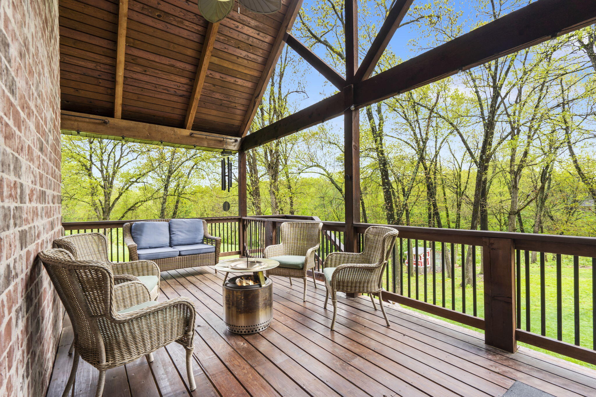 2081 S Emerald Place