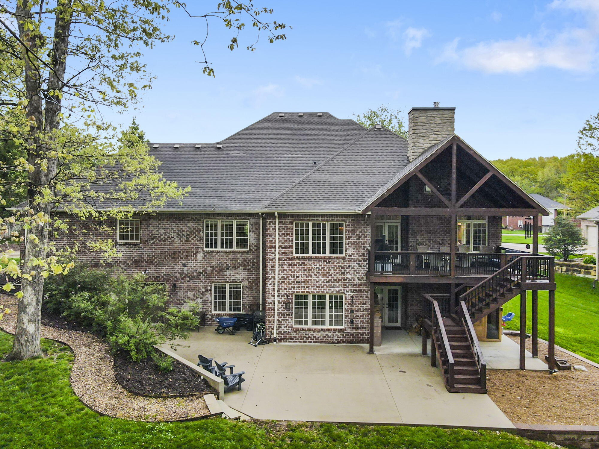 2081 S Emerald Place