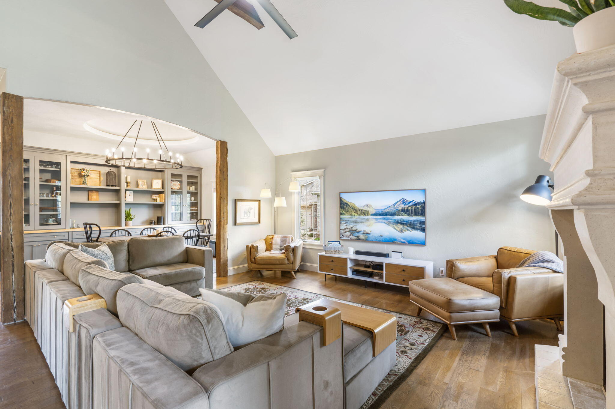 2081 S Emerald Place