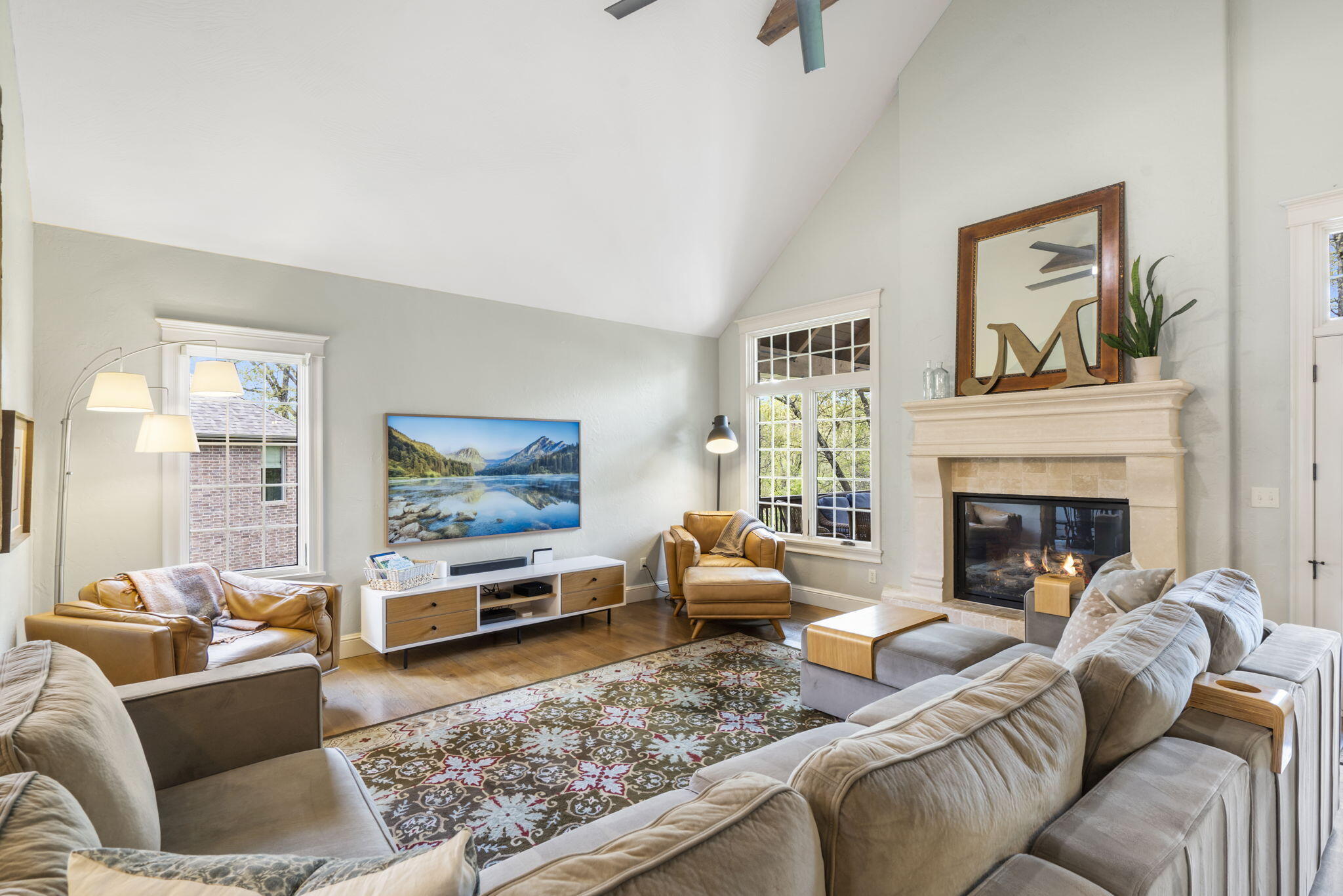 2081 S Emerald Place