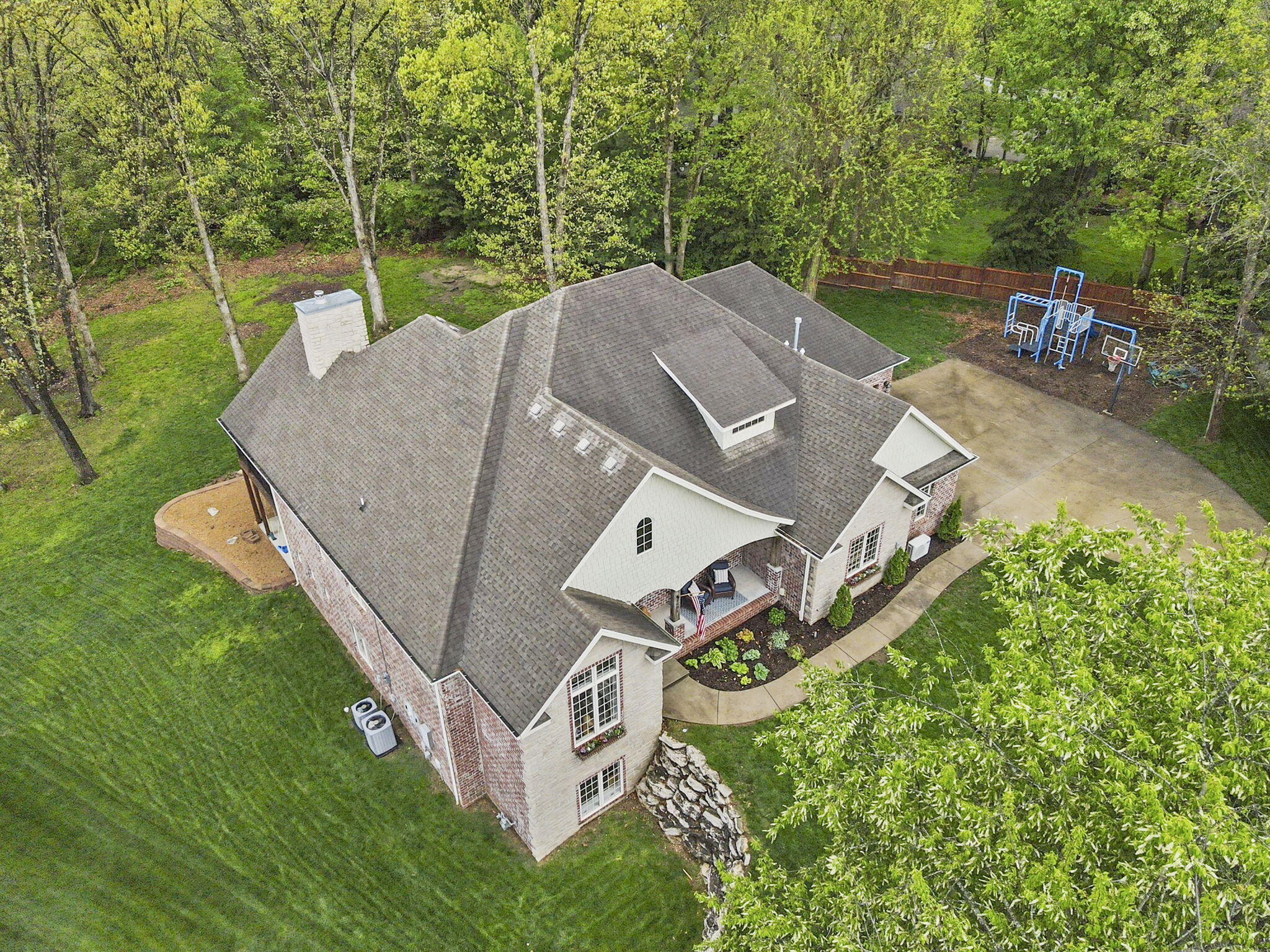 2081 S Emerald Place