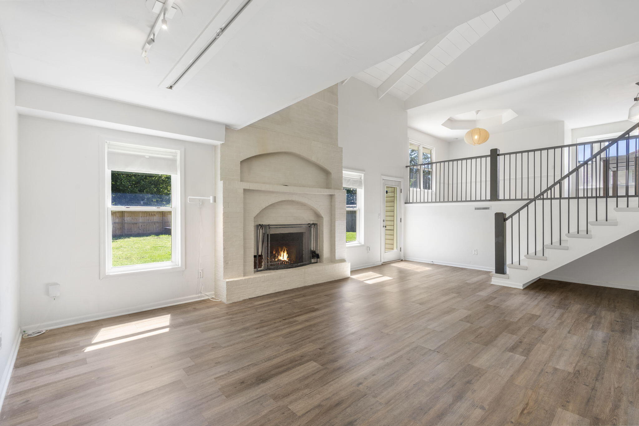 3864 S Hillcrest Avenue