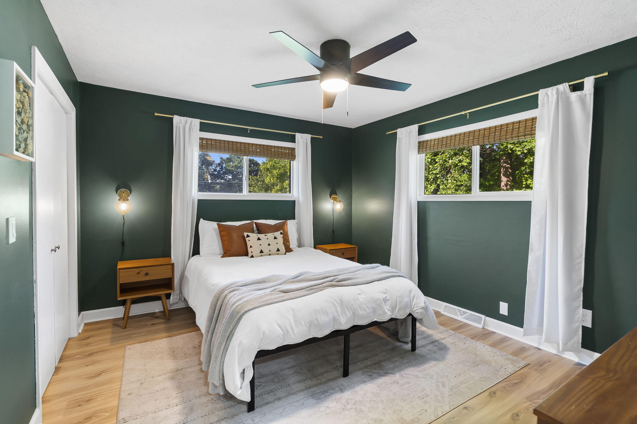 3137 E Gasconade Street