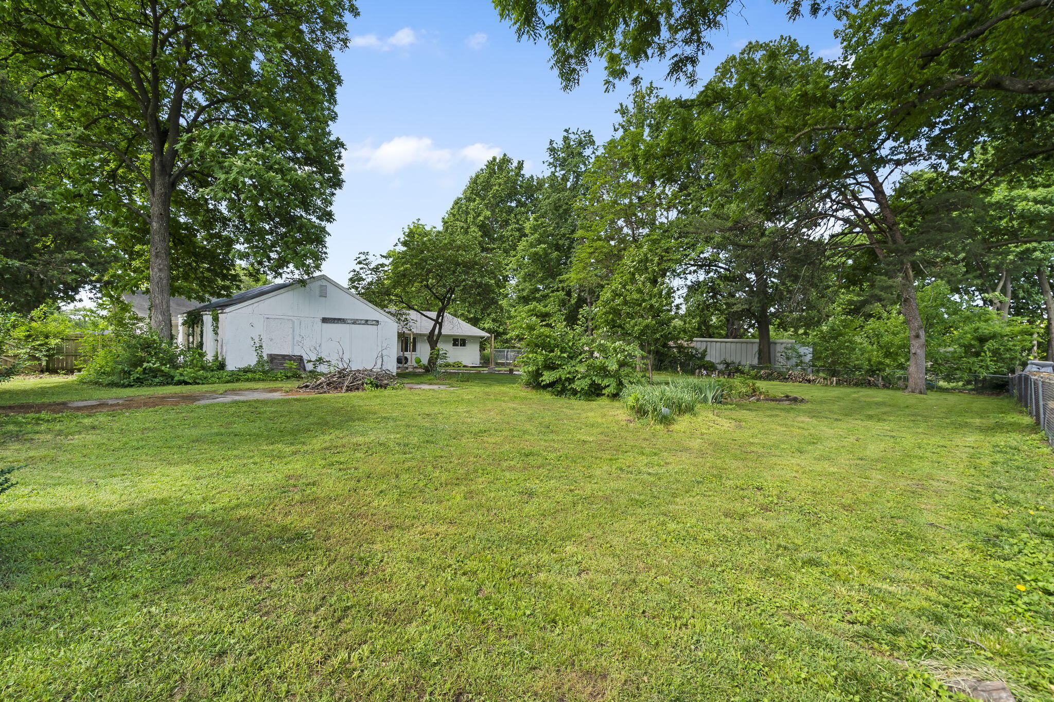 3137 E Gasconade Street