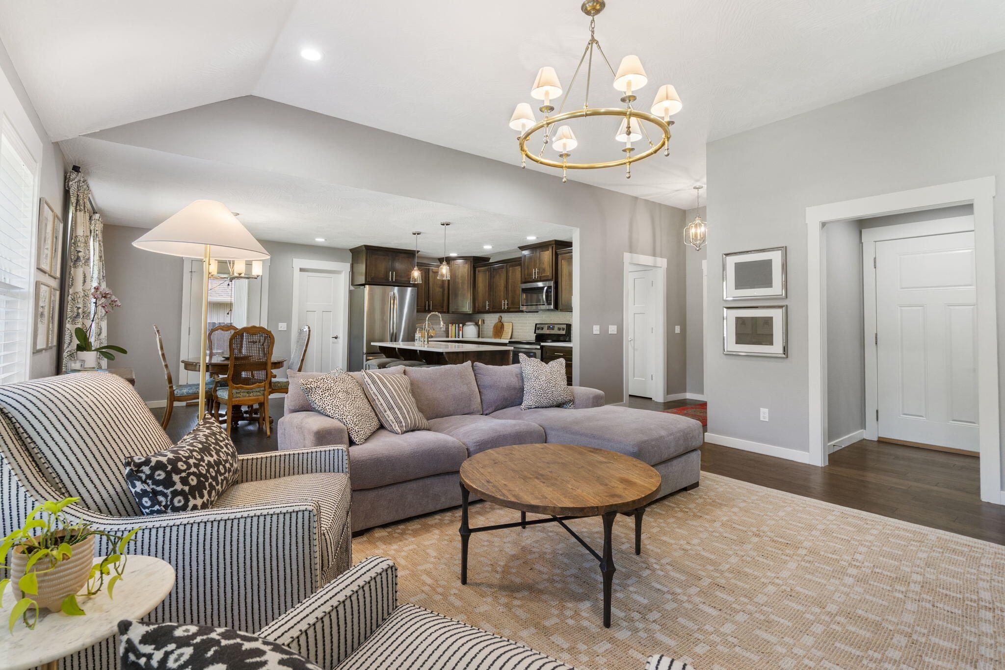 724 N Vermillion Drive