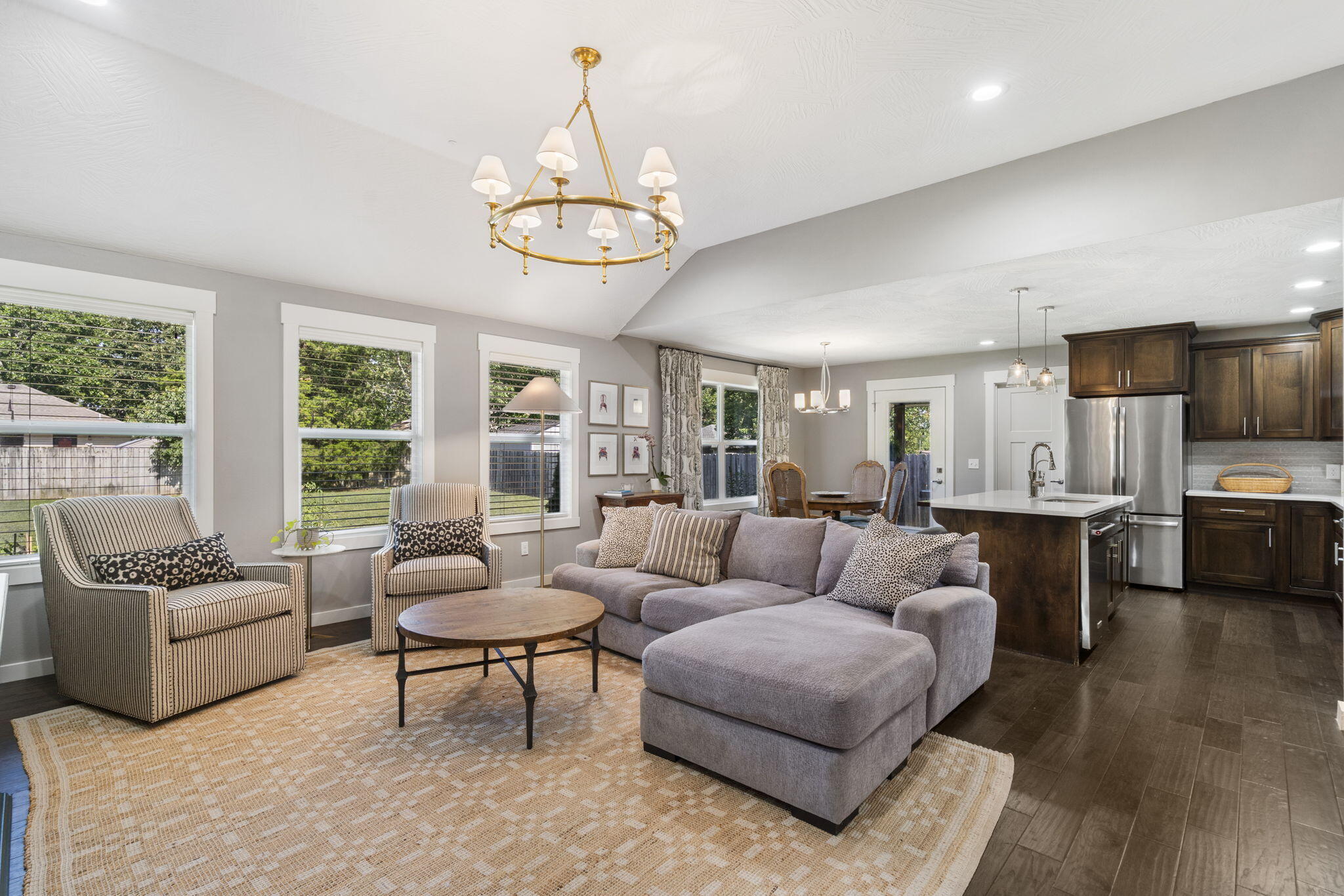 724 N Vermillion Drive