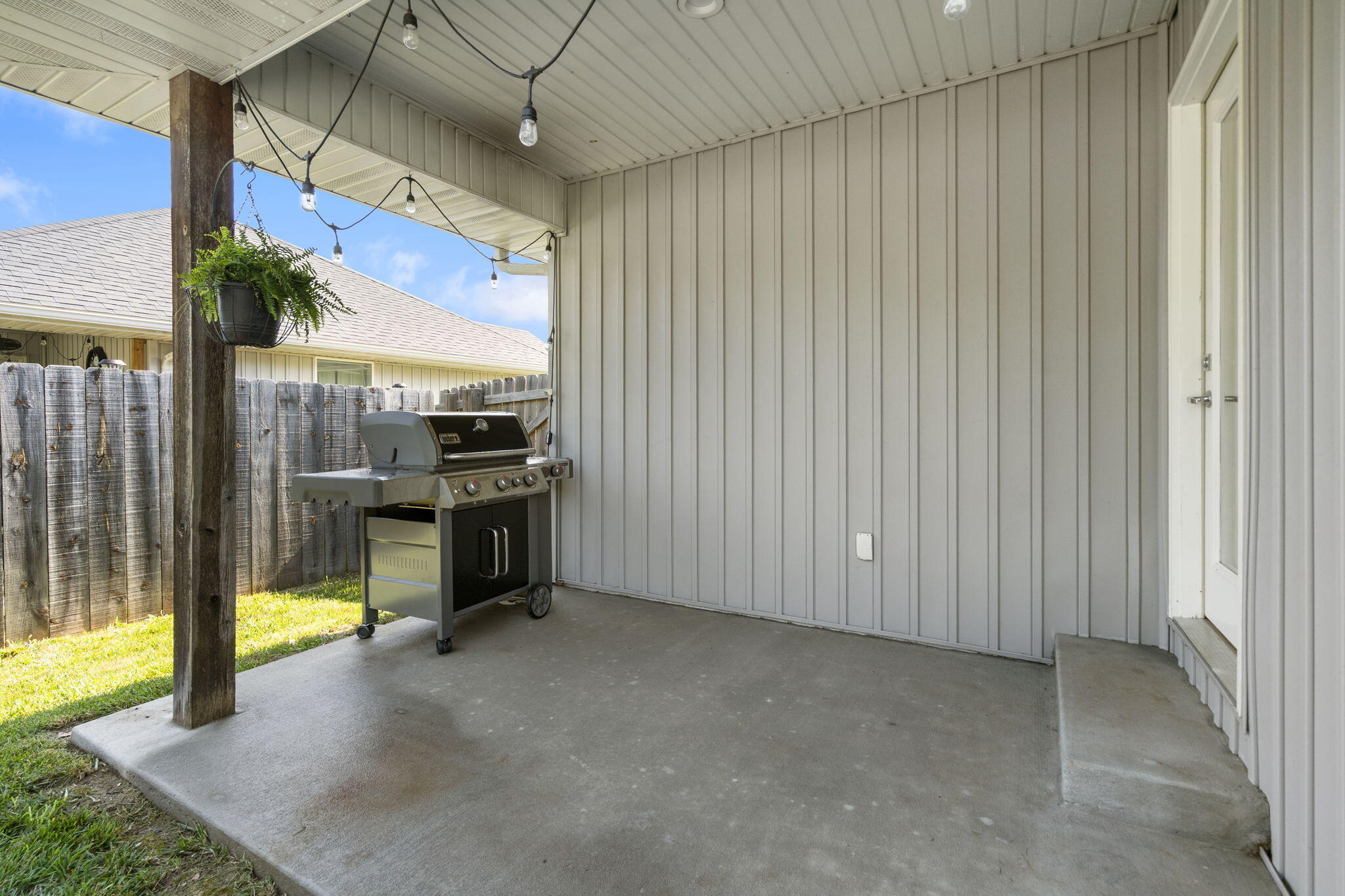 724 N Vermillion Drive