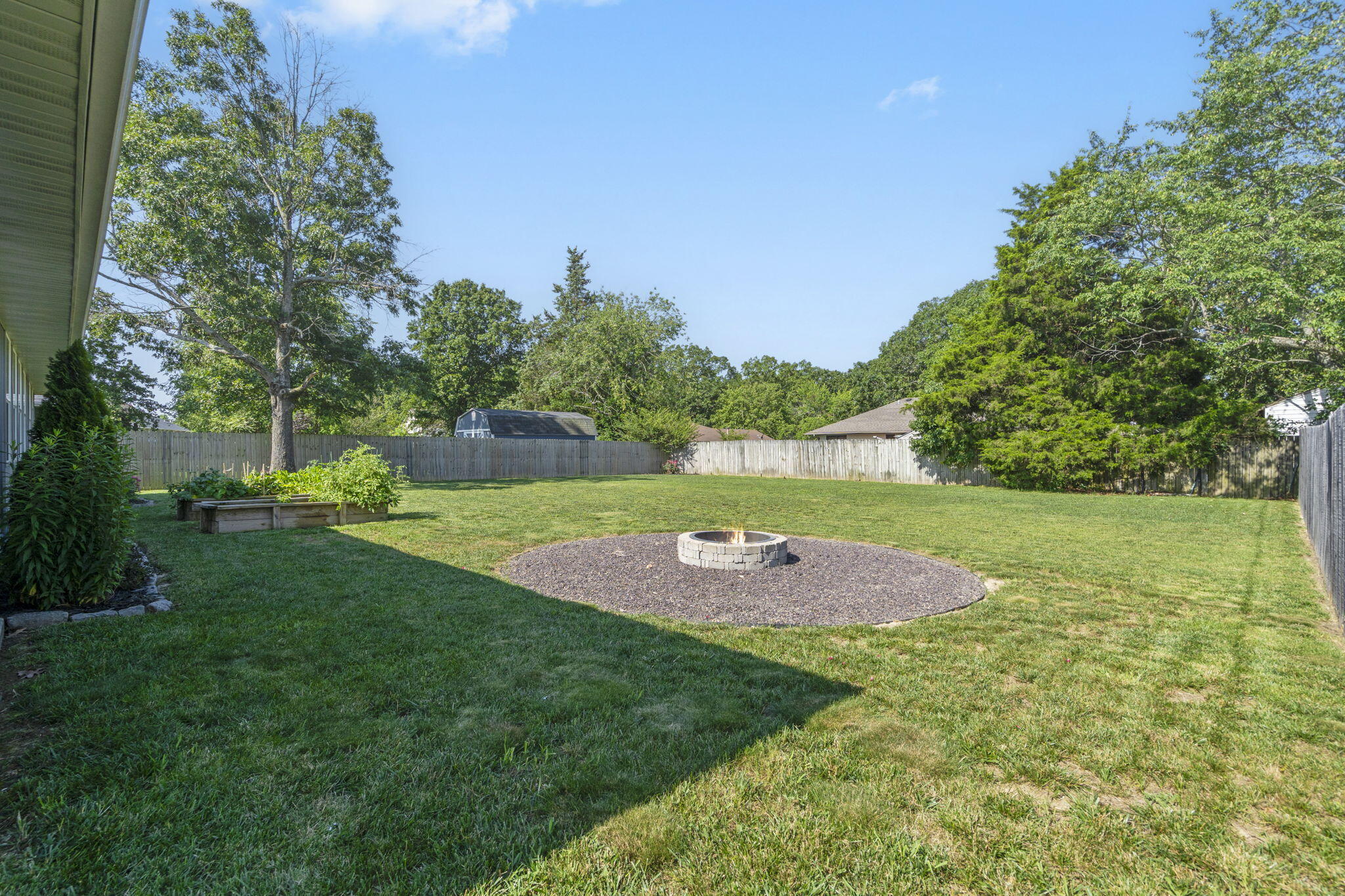 724 N Vermillion Drive