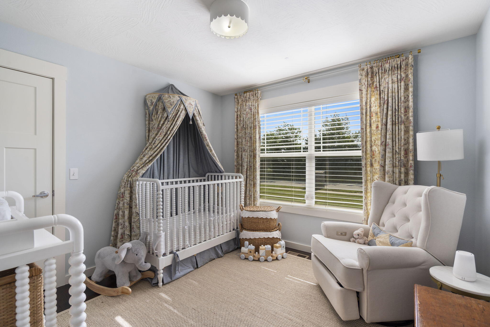 724 N Vermillion Drive