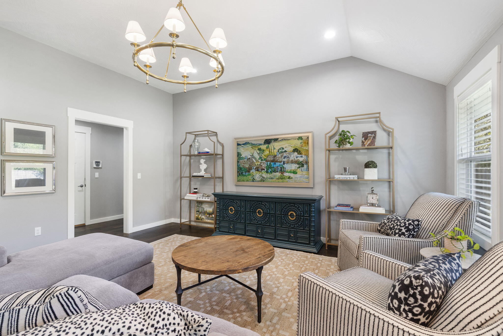 724 N Vermillion Drive