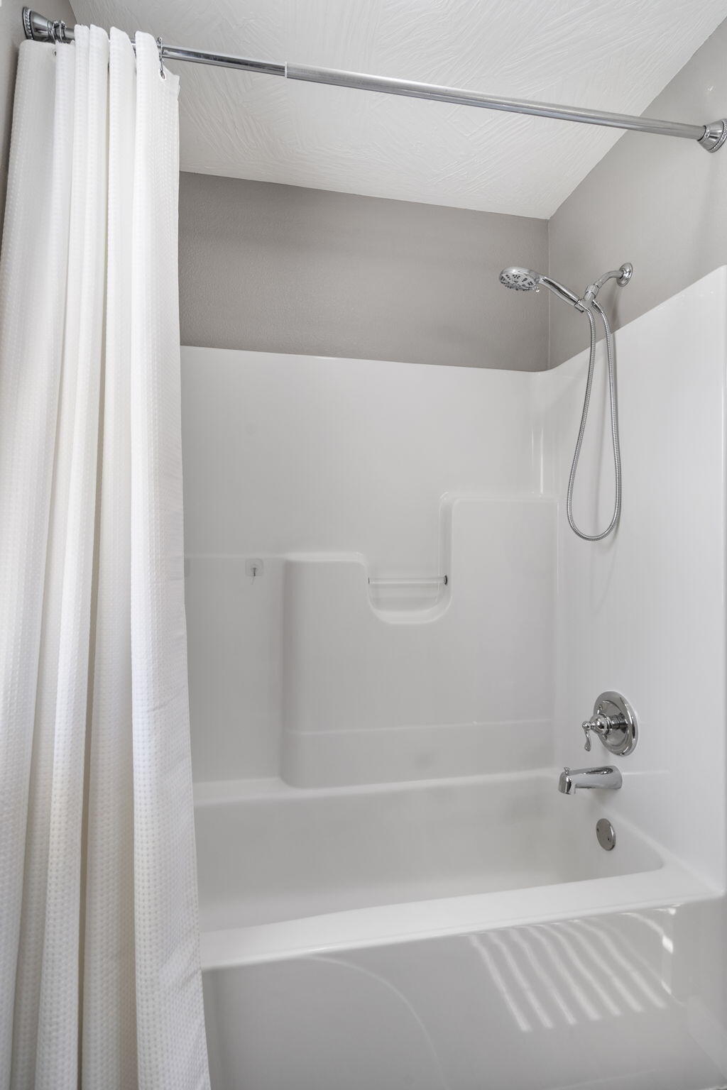 724 N Vermillion Drive