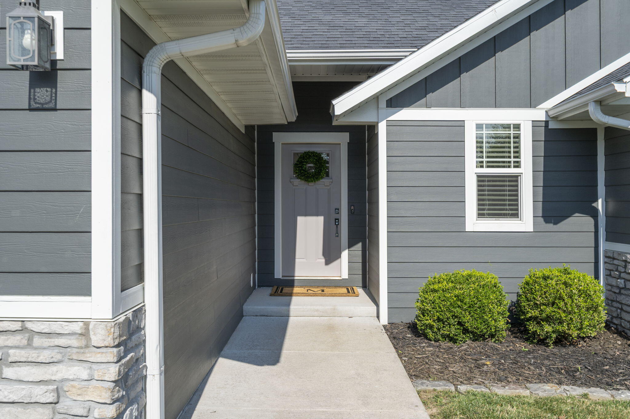 724 N Vermillion Drive