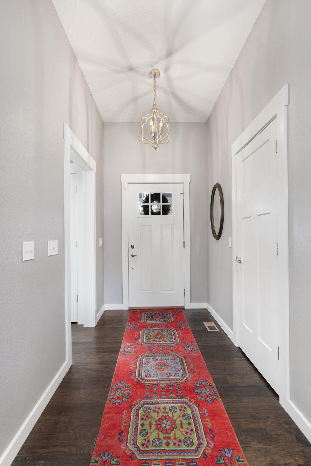 724 N Vermillion Drive