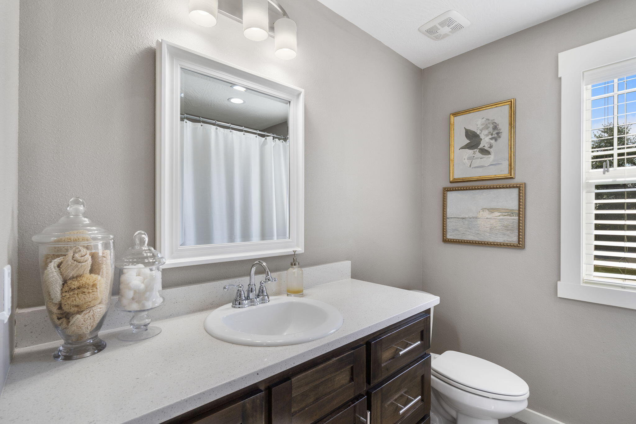 724 N Vermillion Drive