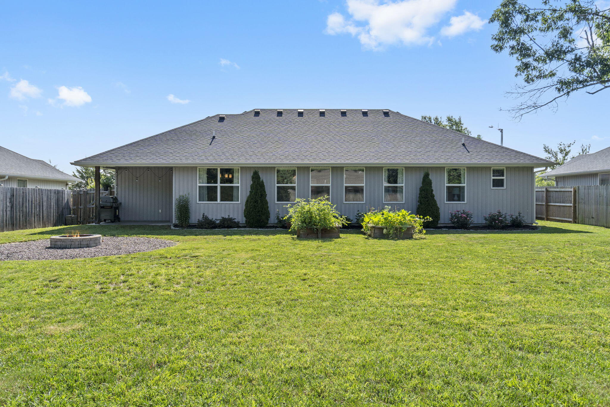 724 N Vermillion Drive