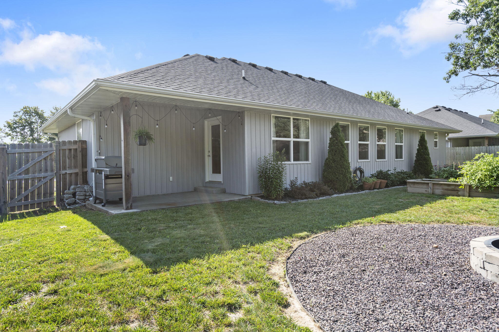 724 N Vermillion Drive