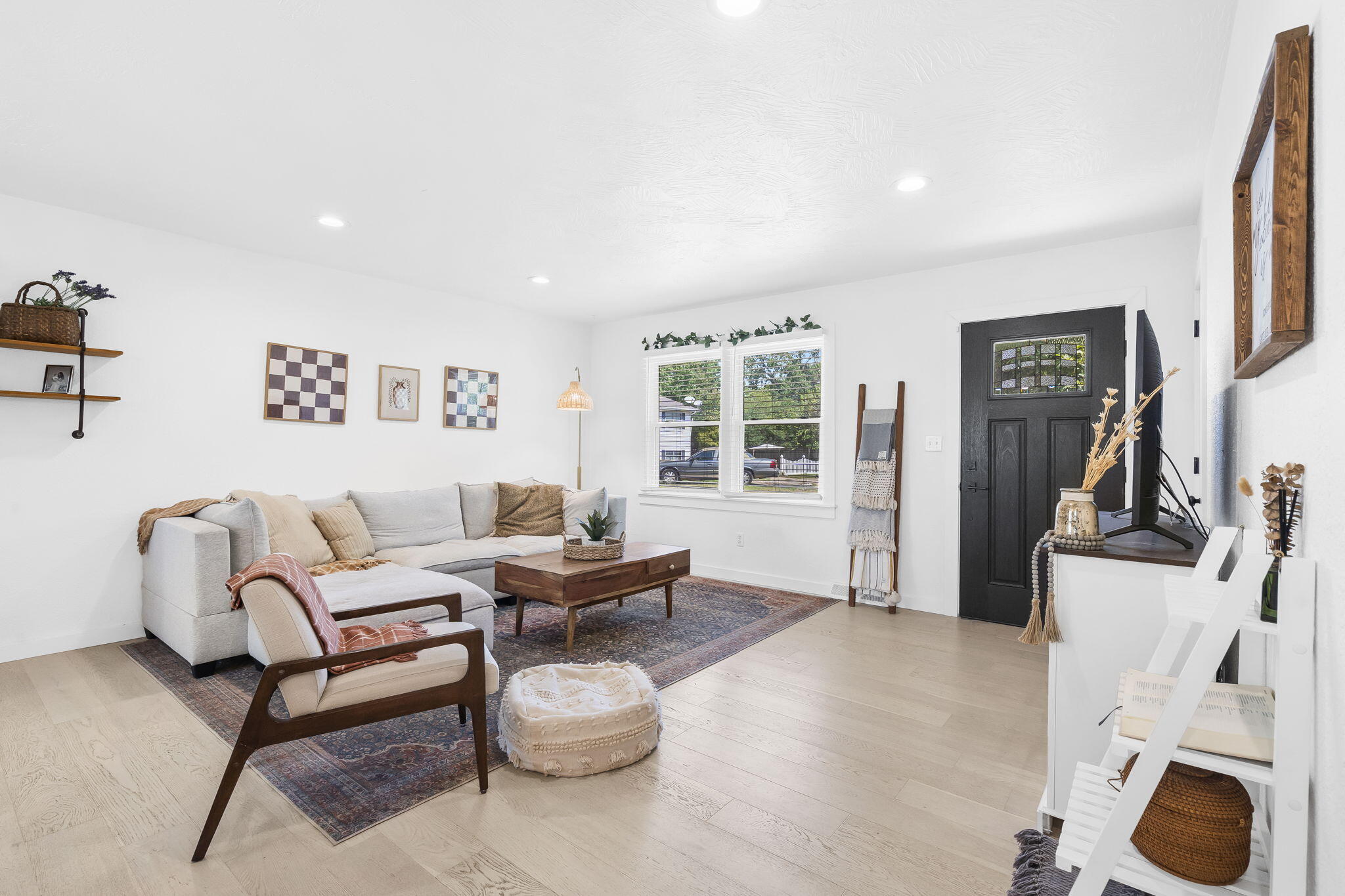 1710 W Edgewood Street