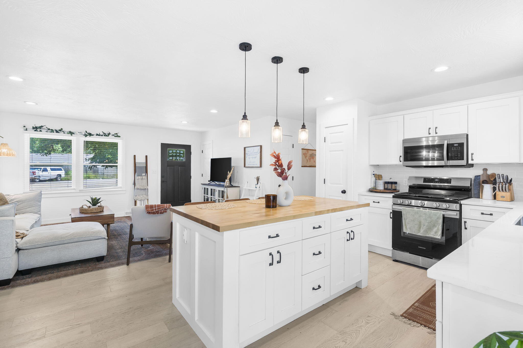 1710 W Edgewood Street