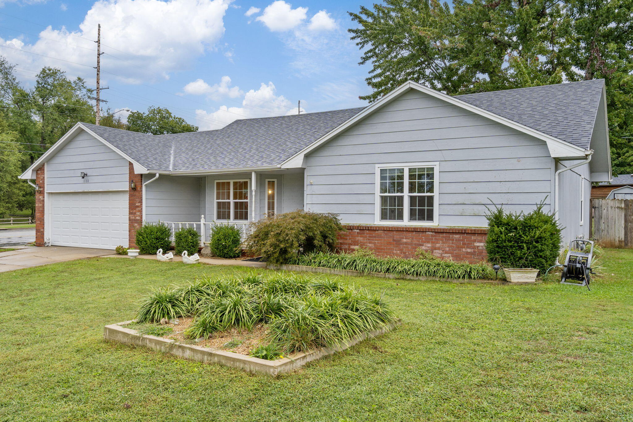 1160 E Highpoint Street