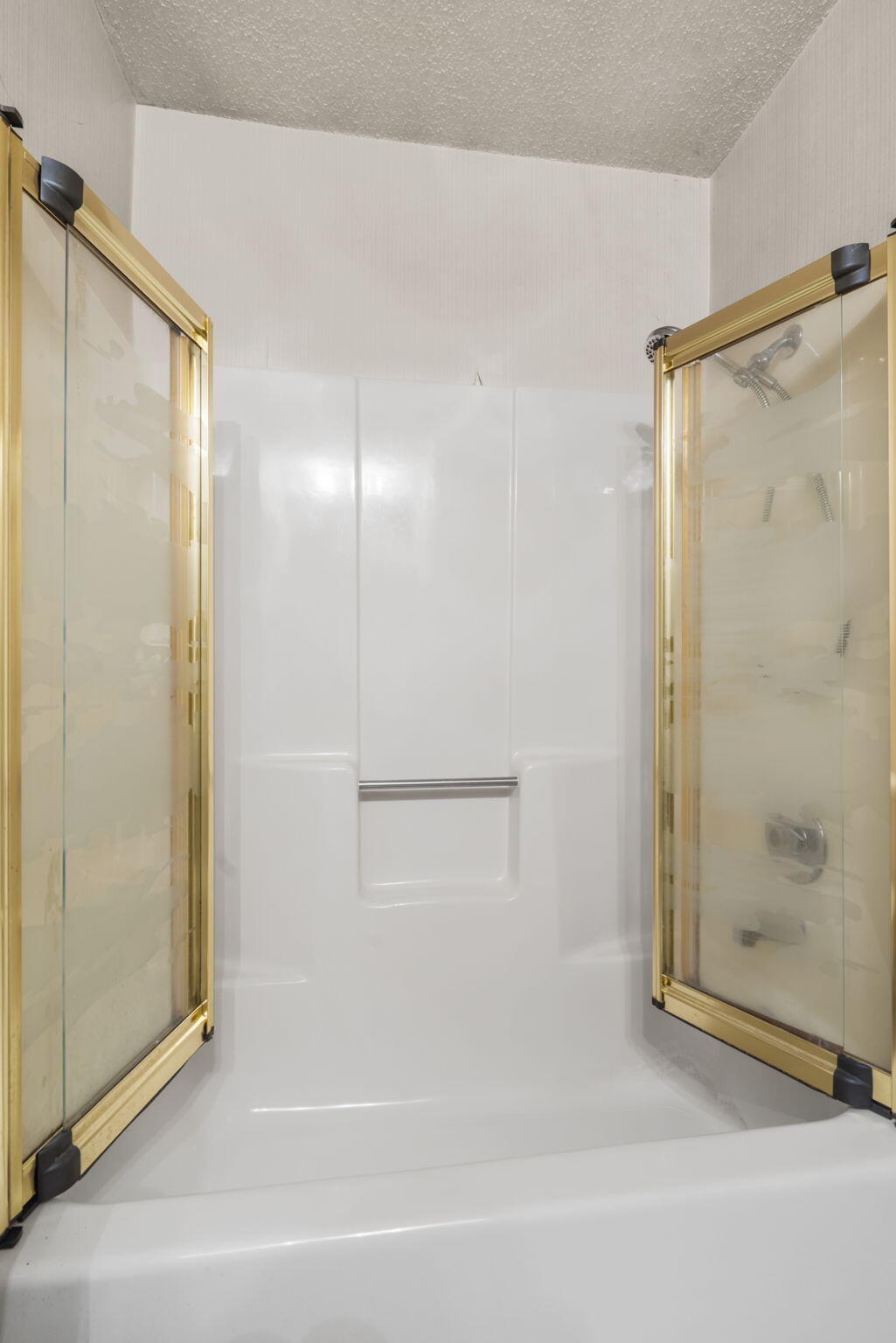 1160 E Highpoint Street