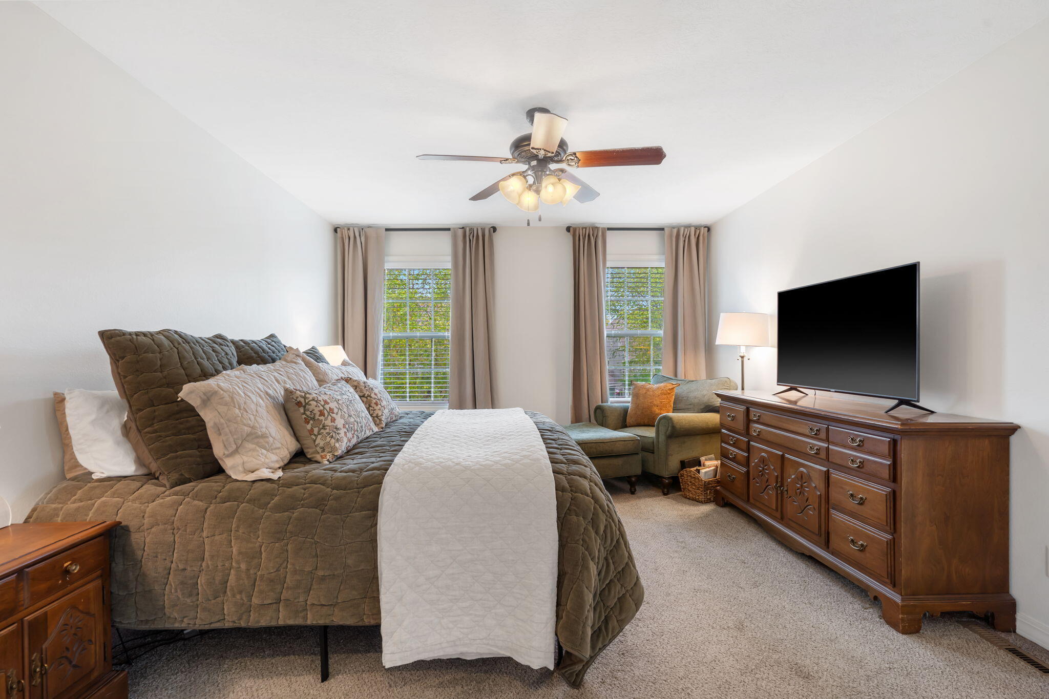 409 W Landsdowne Drive