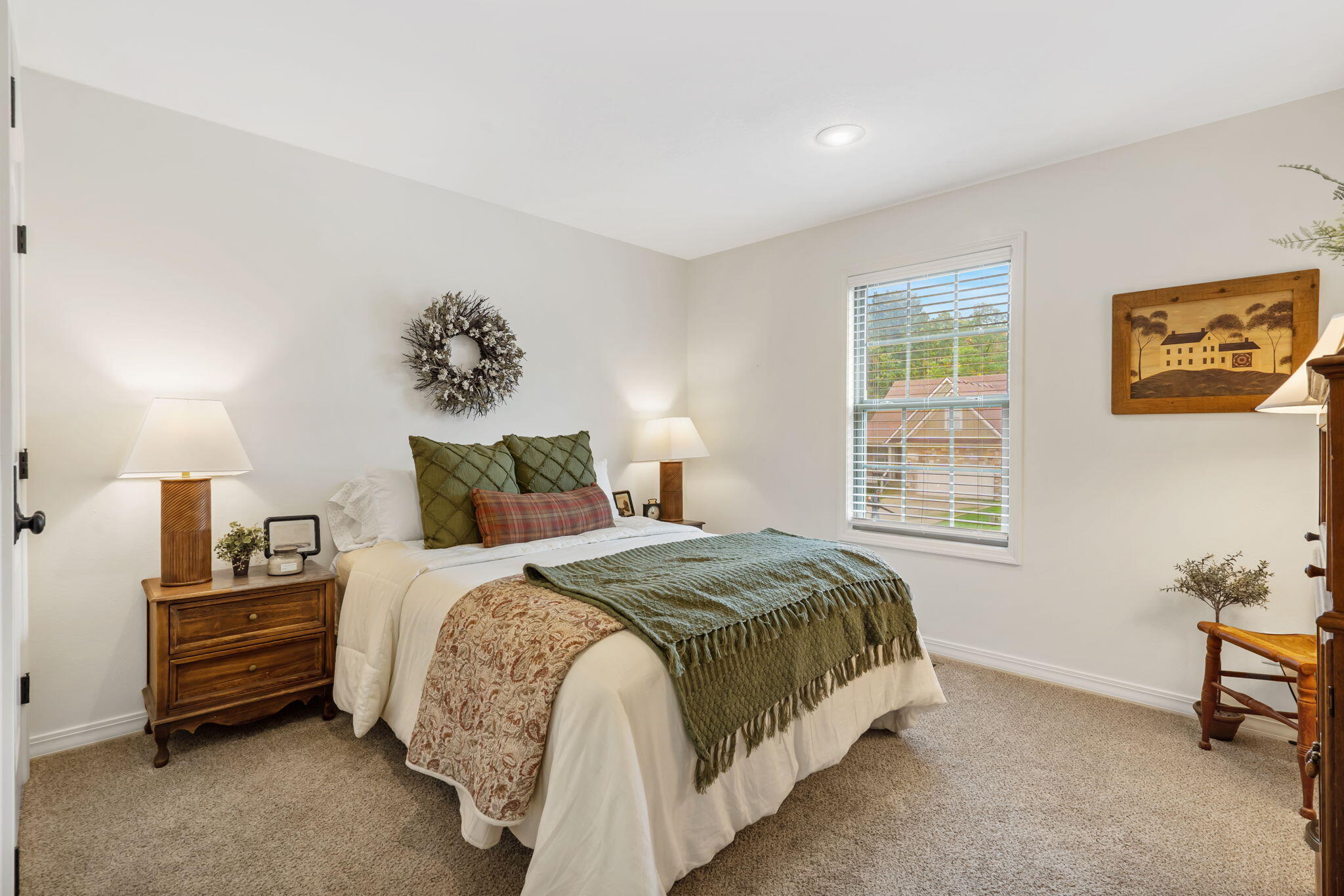 409 W Landsdowne Drive