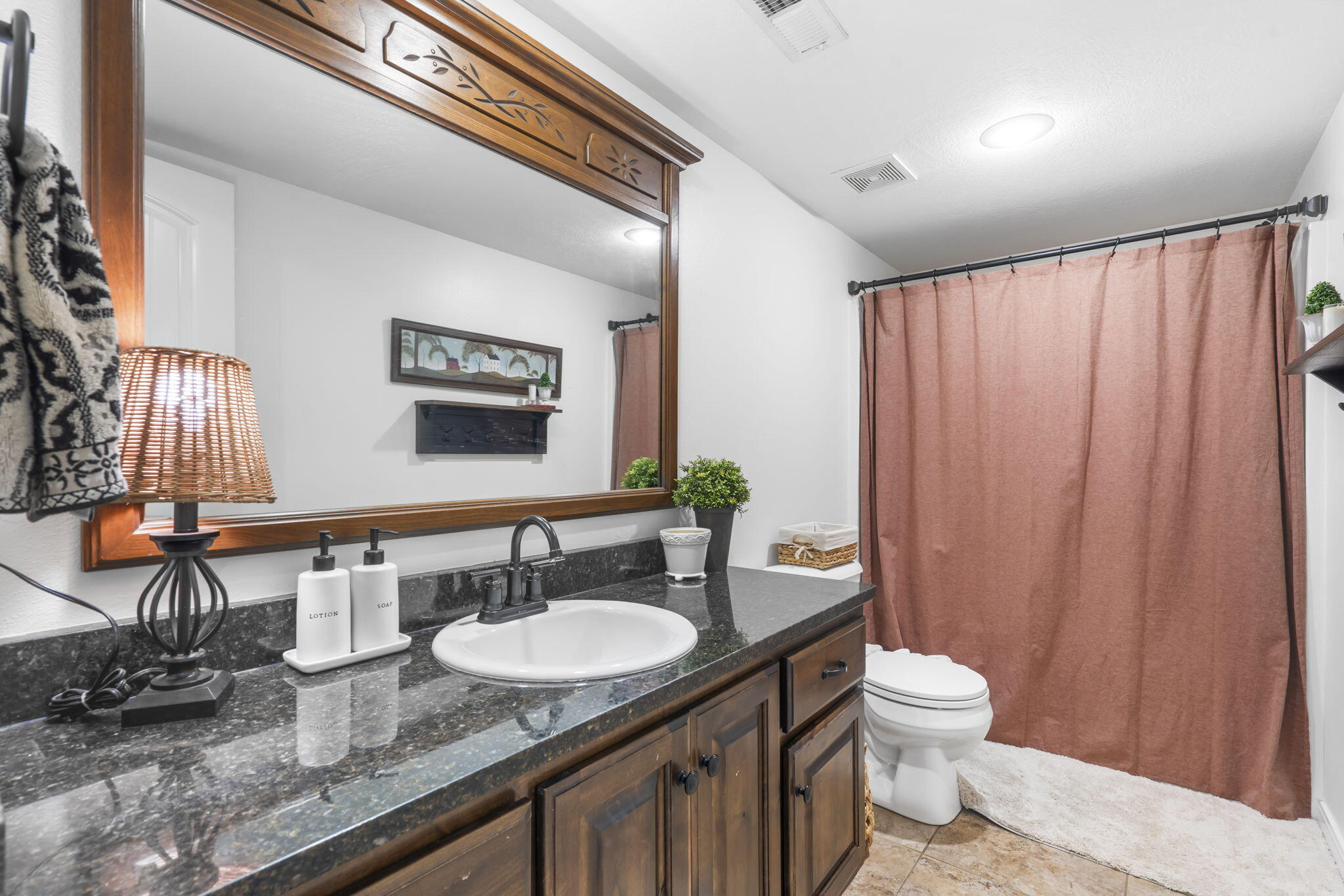 409 W Landsdowne Drive