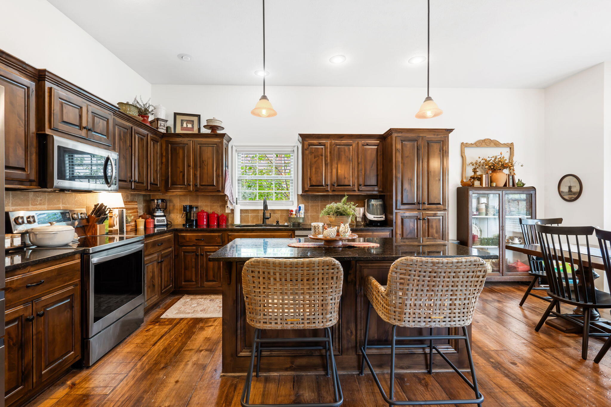 409 W Landsdowne Drive