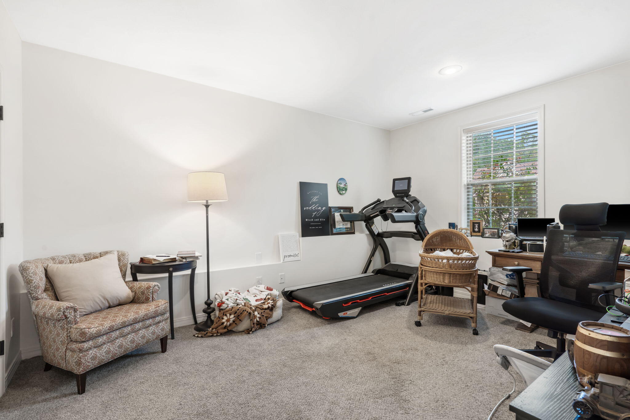 409 W Landsdowne Drive