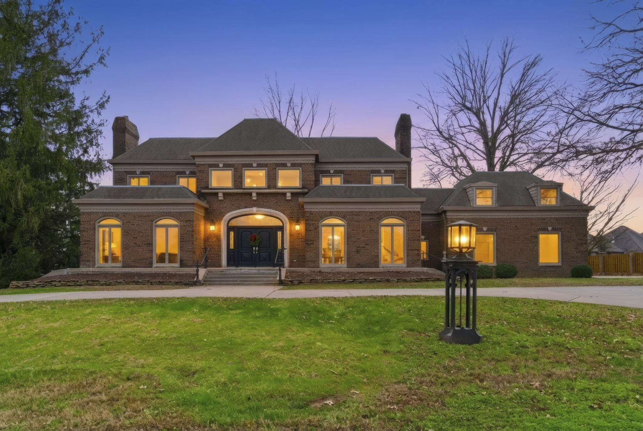 3350 E Fox Grape Street