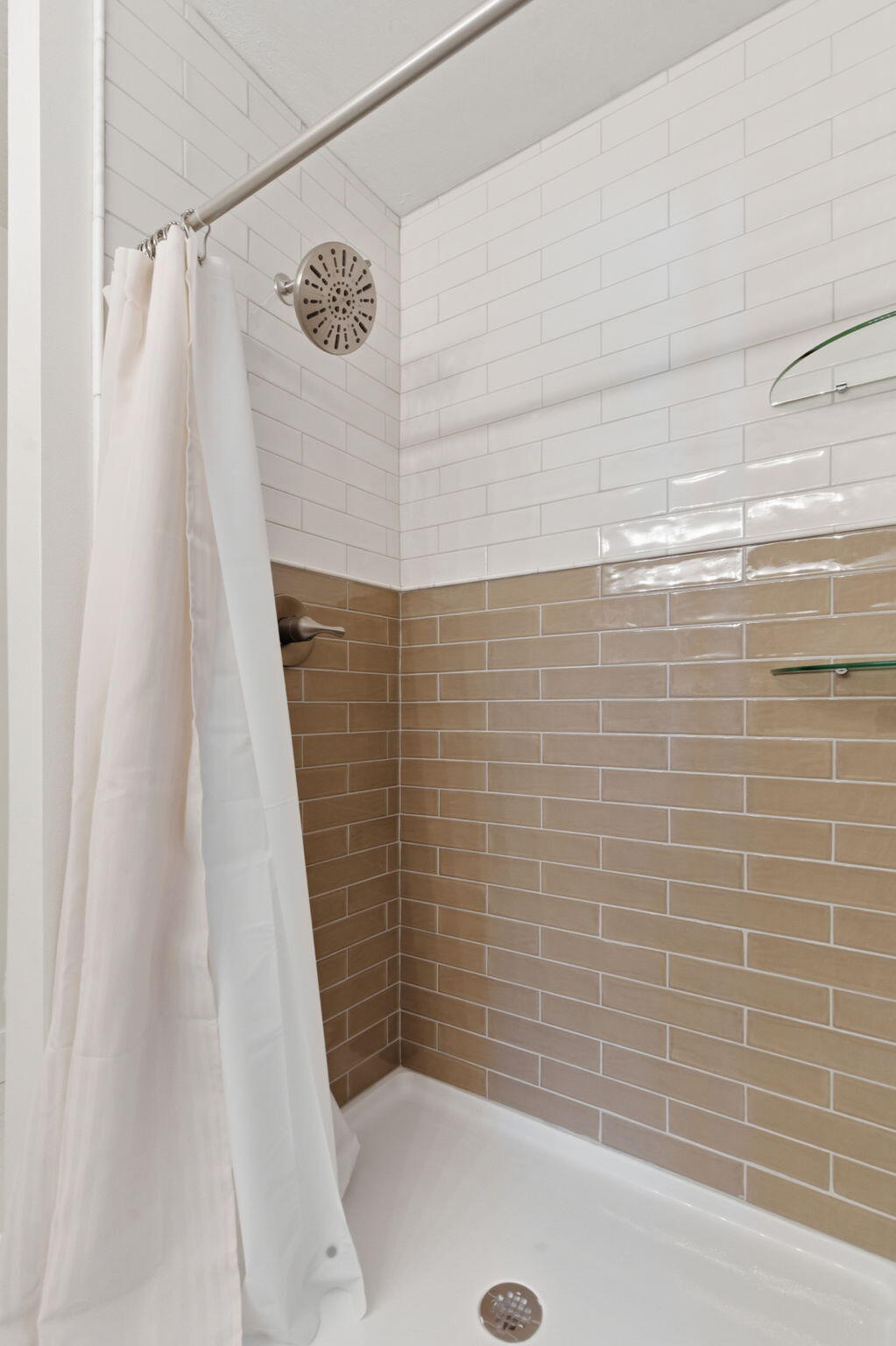 1160 E Highpoint Street