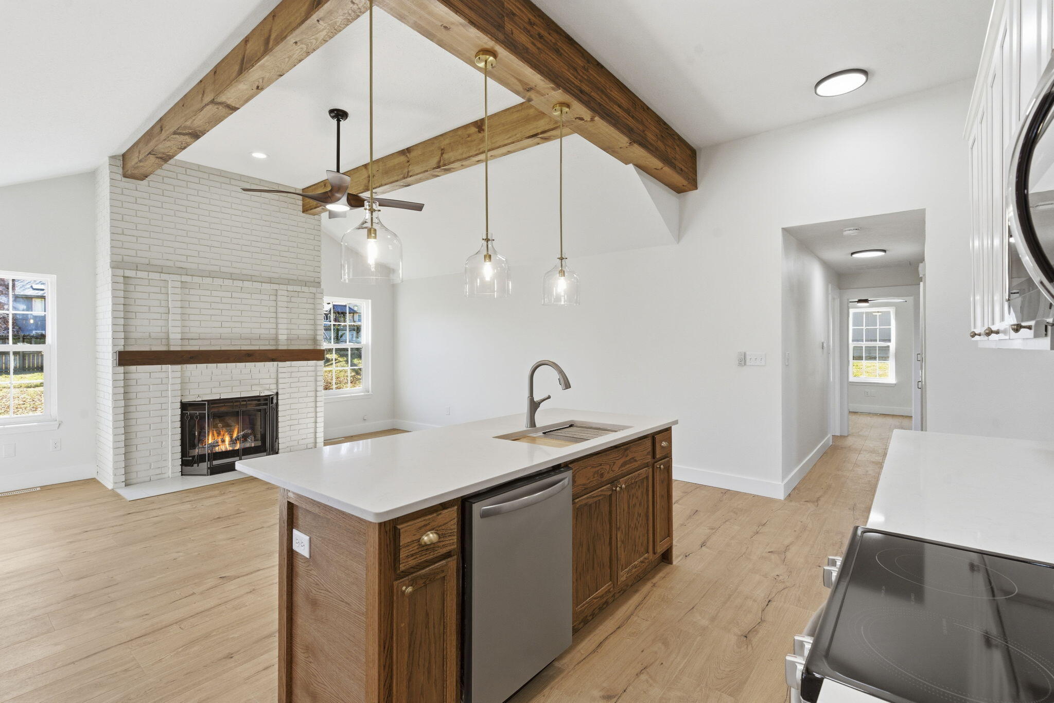 1160 E Highpoint Street